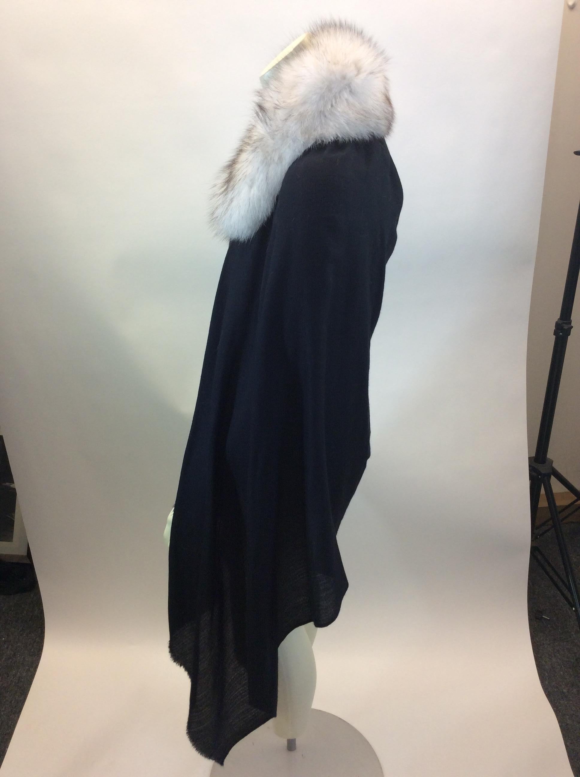 Anna Irion Black Shawl with Fur Collar NWT
$398
Made in the US
100% Cashmere, 100% Real Fur
