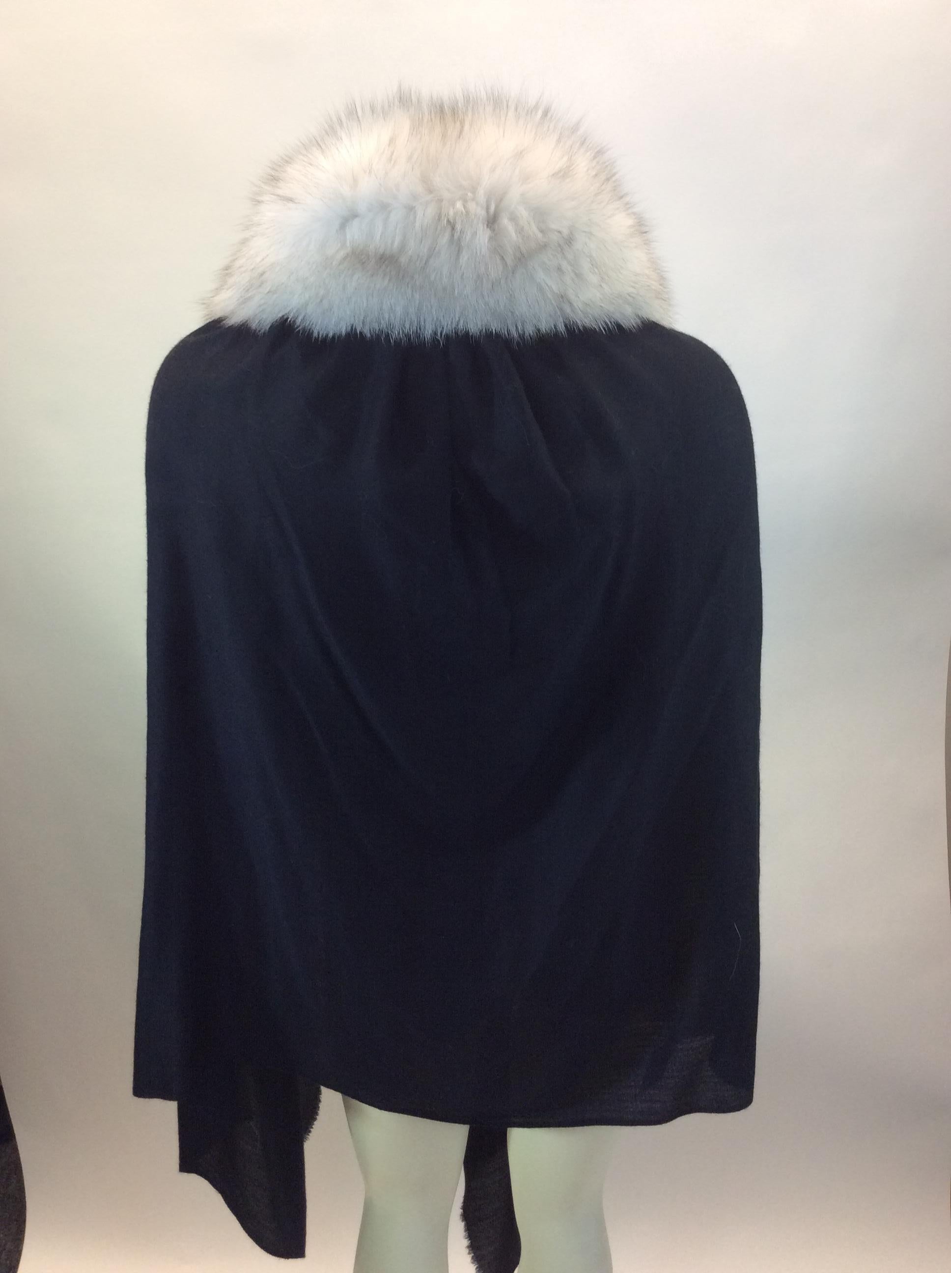 Anna Irion Black Shawl with Fur Collar NWT In New Condition For Sale In Narberth, PA