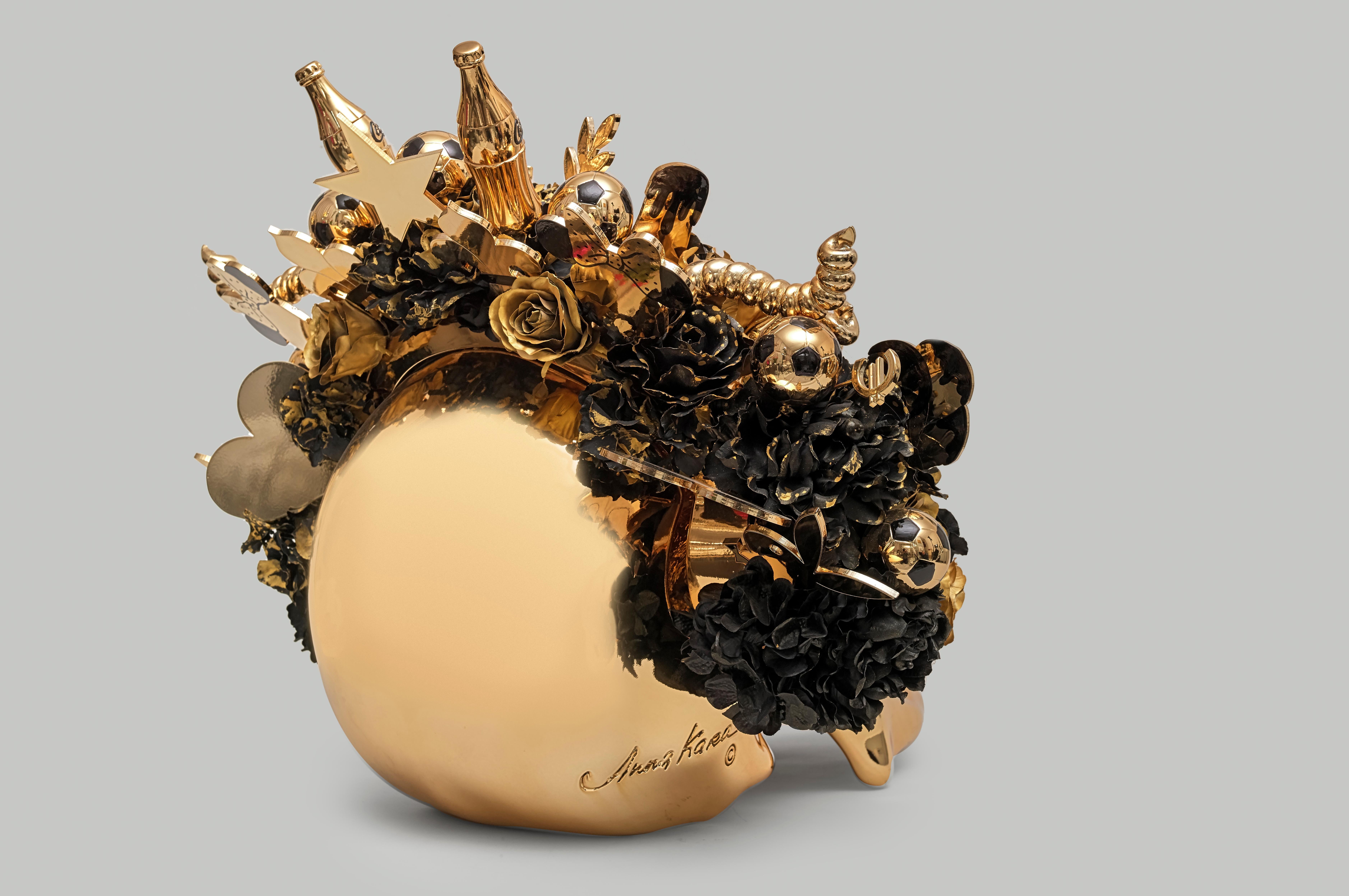 ANNA KARA - La jeunesse dorée  - Conceptual Sculpture by Anna Kara