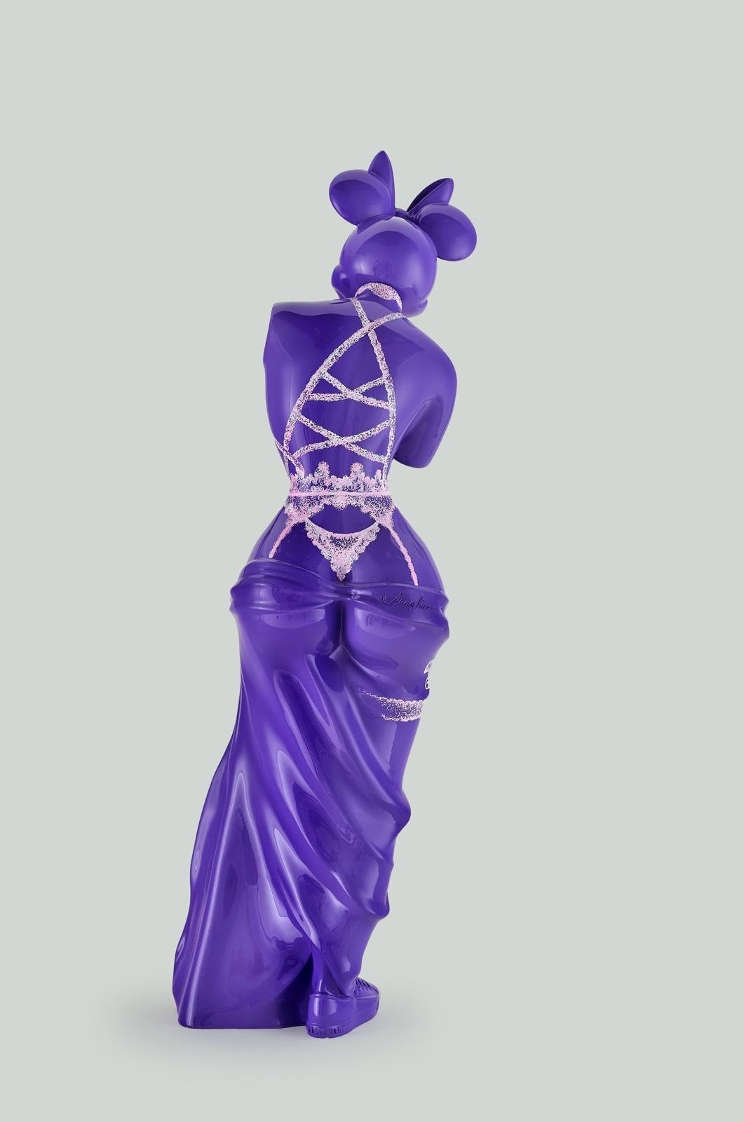 Minnie Mello Klein Purple - Sculpture by Anna Kara