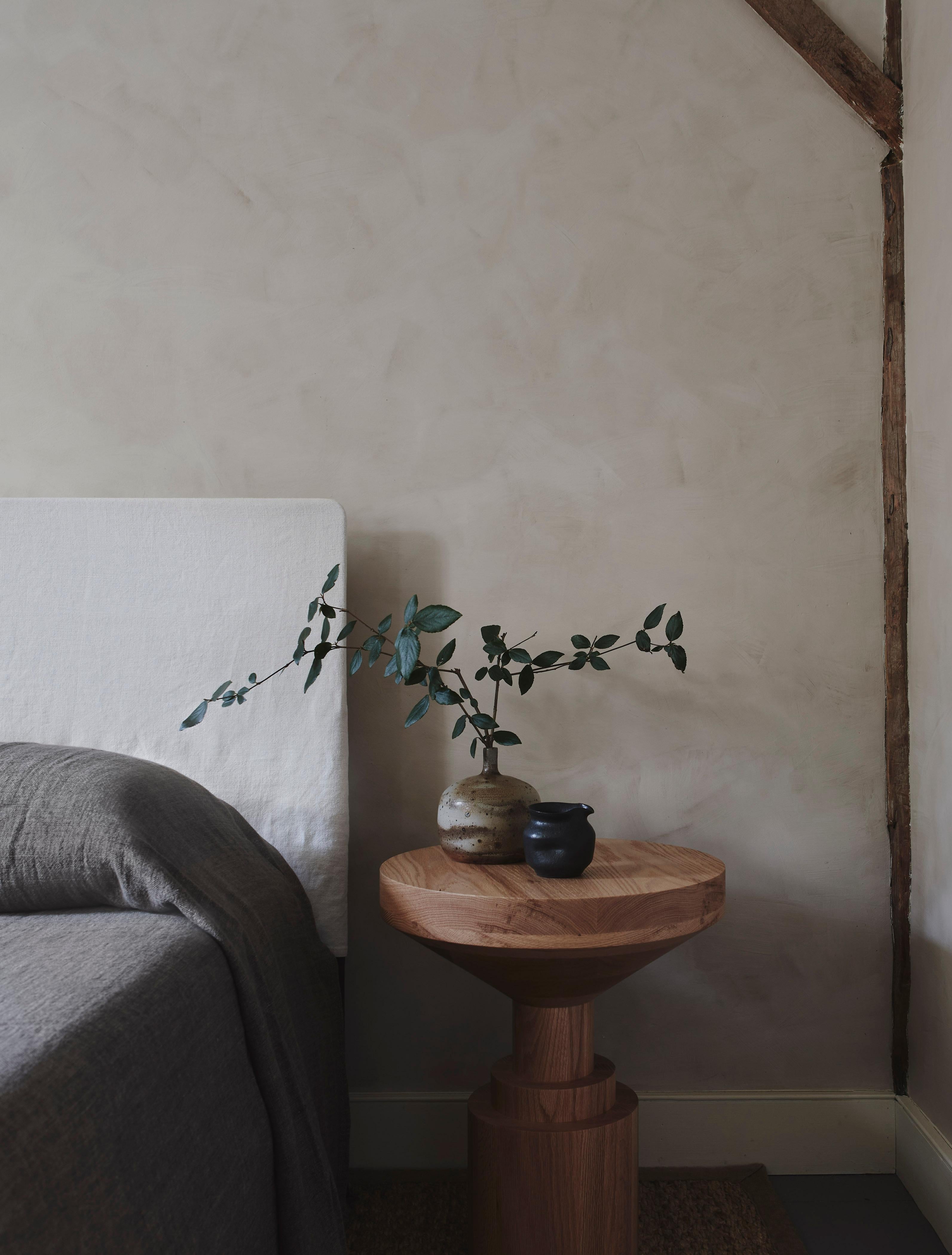 XXIe siècle et contemporain Table de chevet Anna Karlin Pièce d'échecs en vente