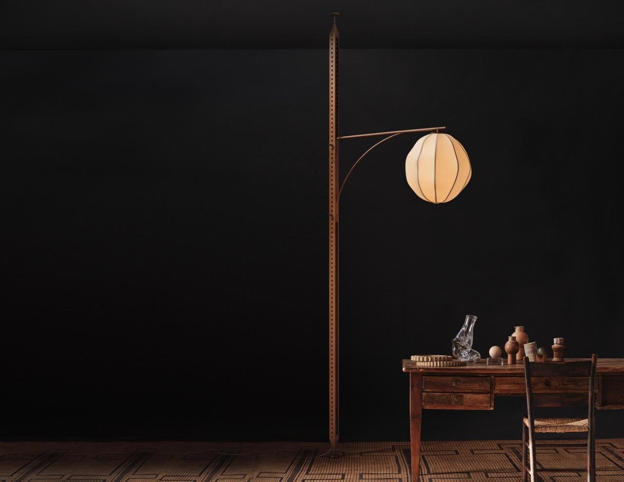 Lampe de sol à plafond Mulberry Globe d'Anna Karlin en vente 6