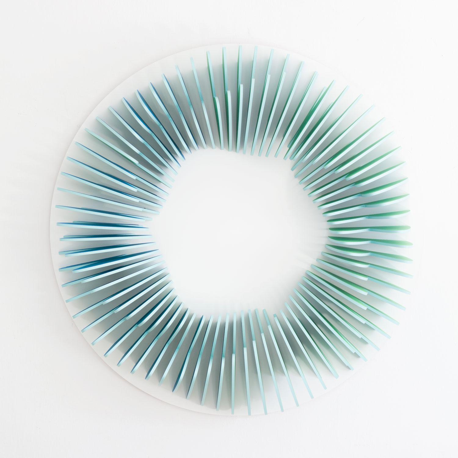 CC 102 - Escultura circular 3D de pared abstracta geométrica verde azulada - Sculpture Geométrico abstracto de Anna Kruhelska
