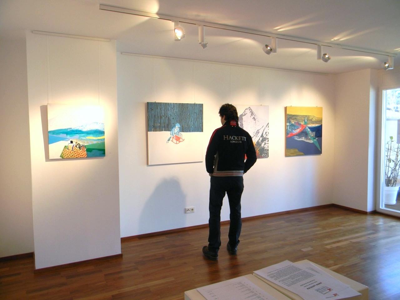 Trineo - Pintura figurativa contemporánea de paisaje, nieve, invierno, bosque, azul - Painting Contemporáneo de Anna Ładecka