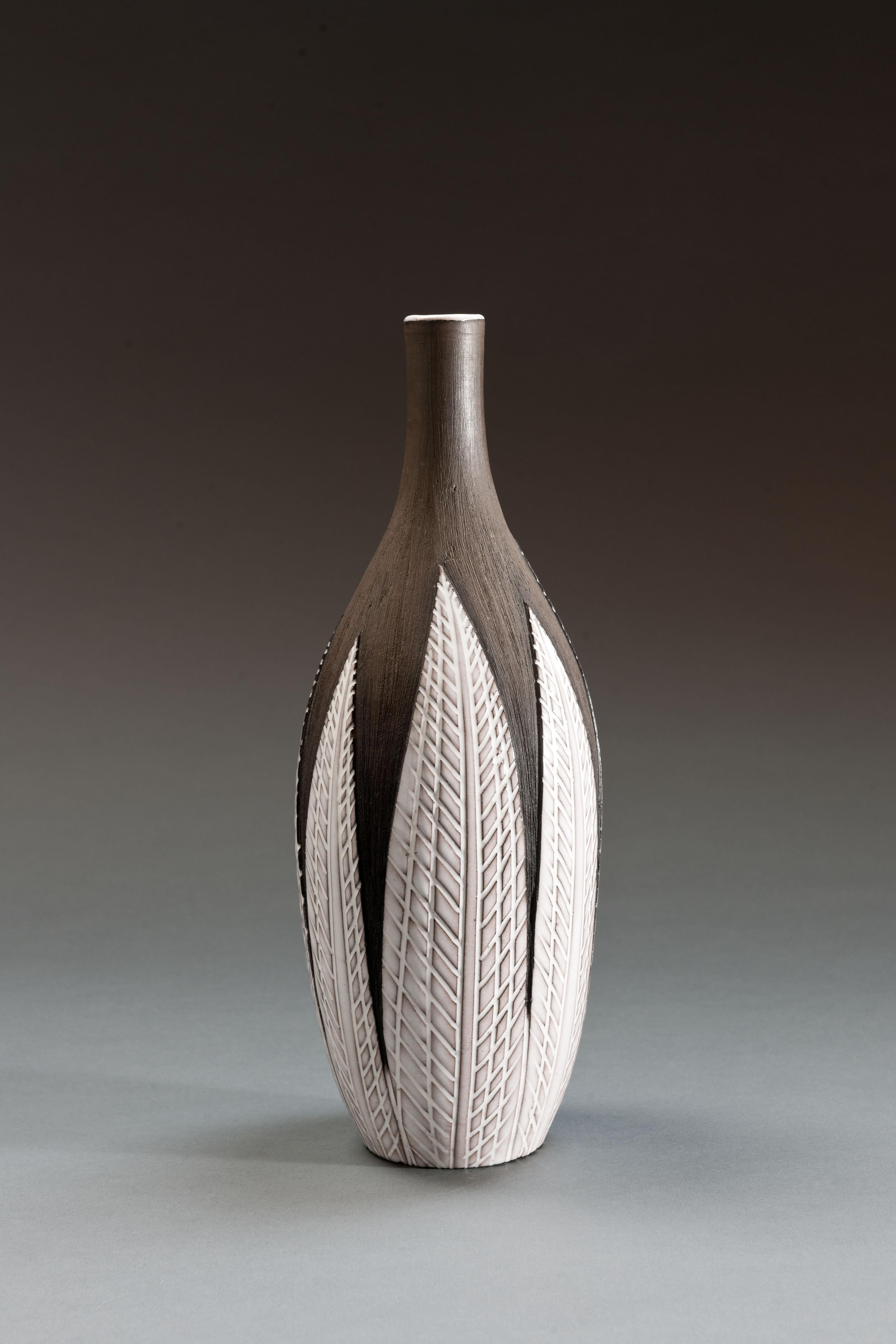 Anna-Lisa Thomson Ceramic 'Paprika' Vases (3) by Upsala Ekeby For Sale 4