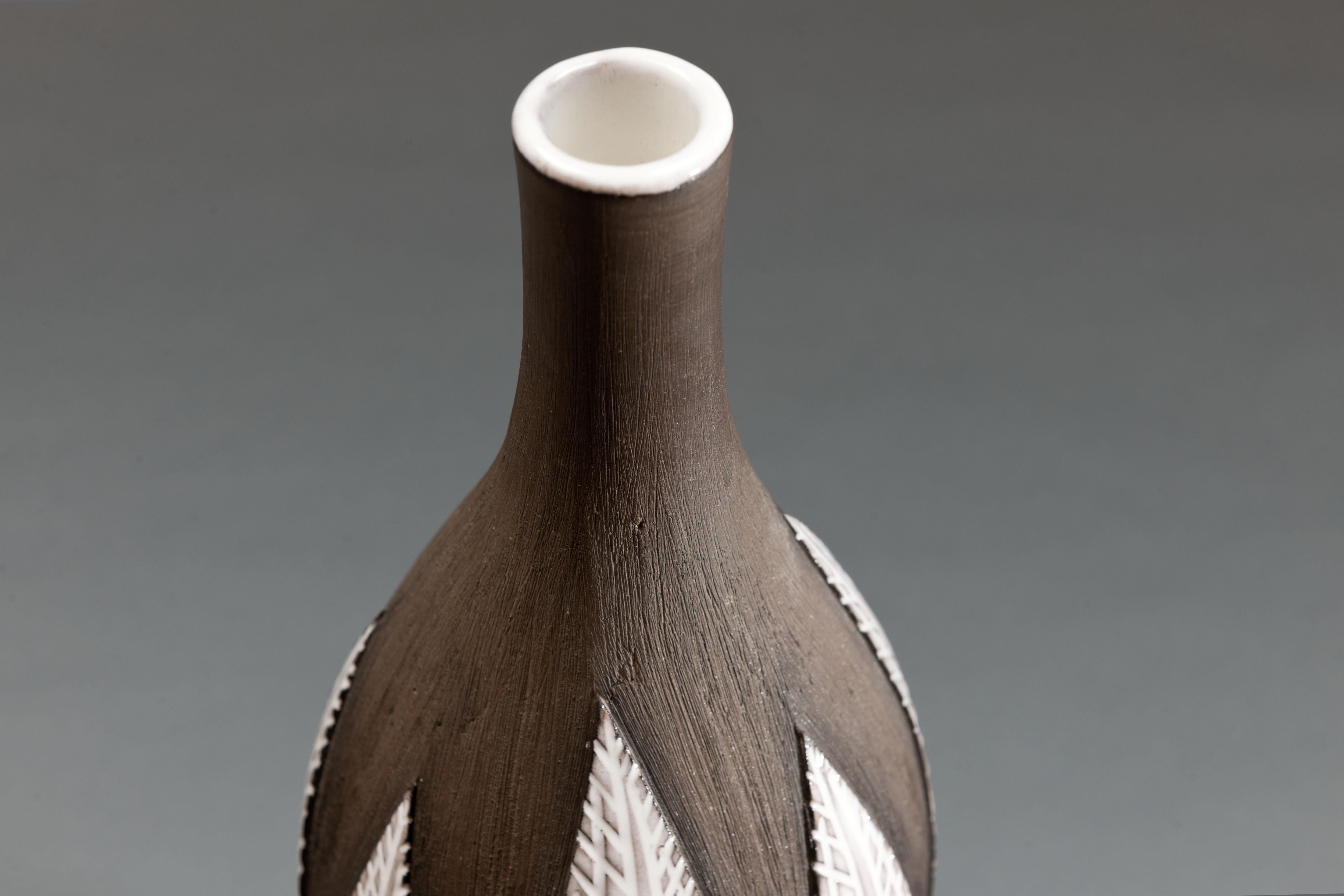 Anna-Lisa Thomson Ceramic 'Paprika' Vases (3) by Upsala Ekeby For Sale 7