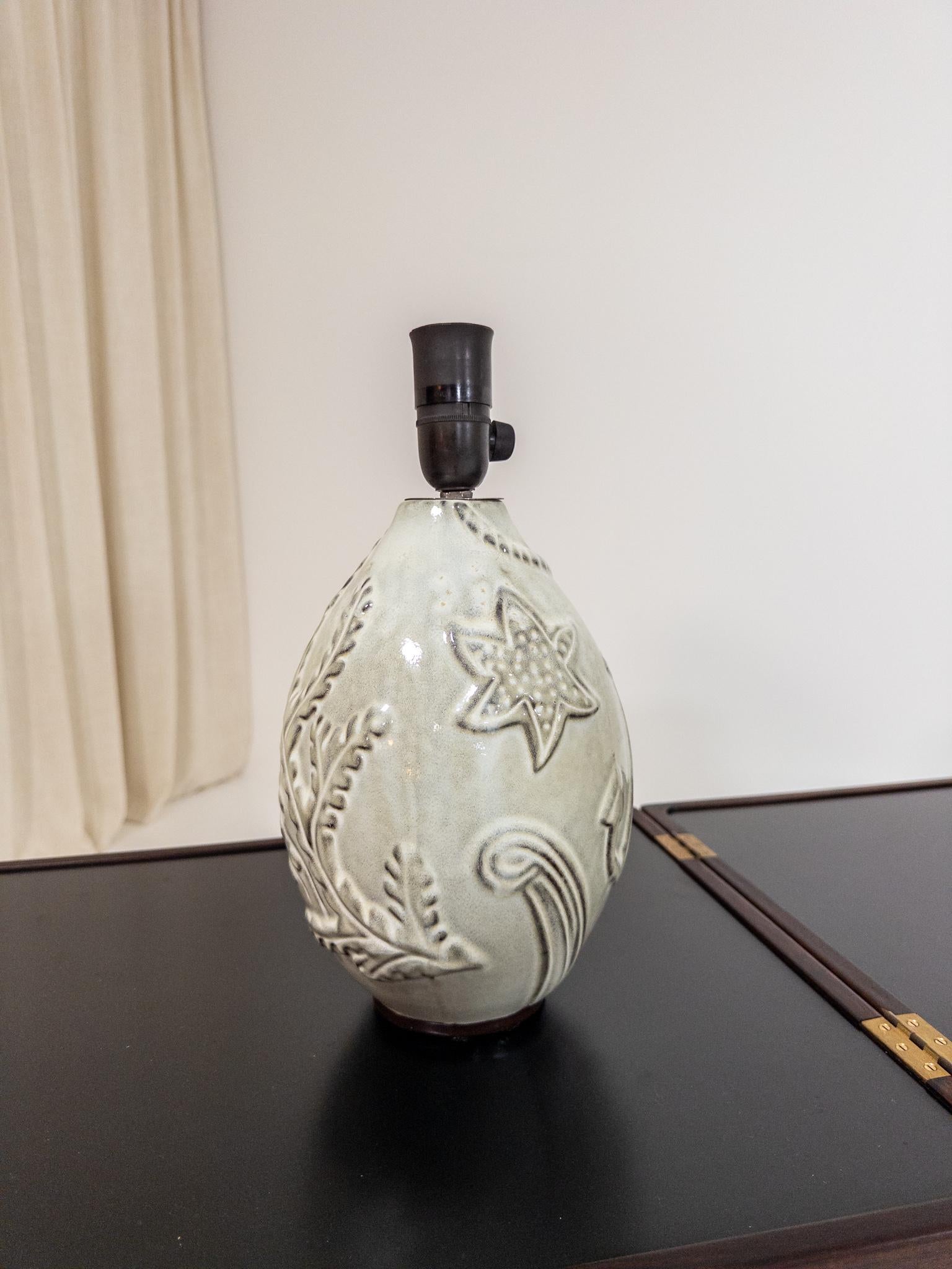 Anna-Lisa Thomson Lámpara de sobremesa de cerámica, Gefle Suecia, años 40-50 Escandinavo moderno en venta