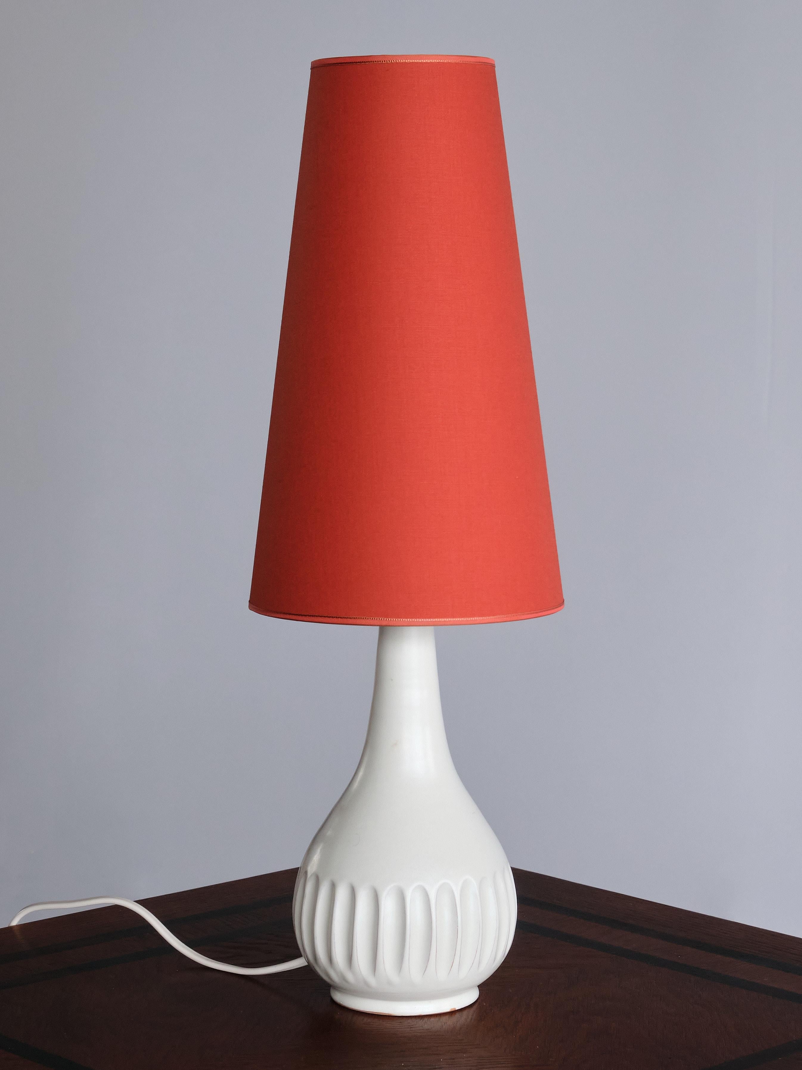 Lampe de table en céramique Anna-Lisa Thomson, Upsala-Ekeby, moderne suédoise, années 1940 en vente 3