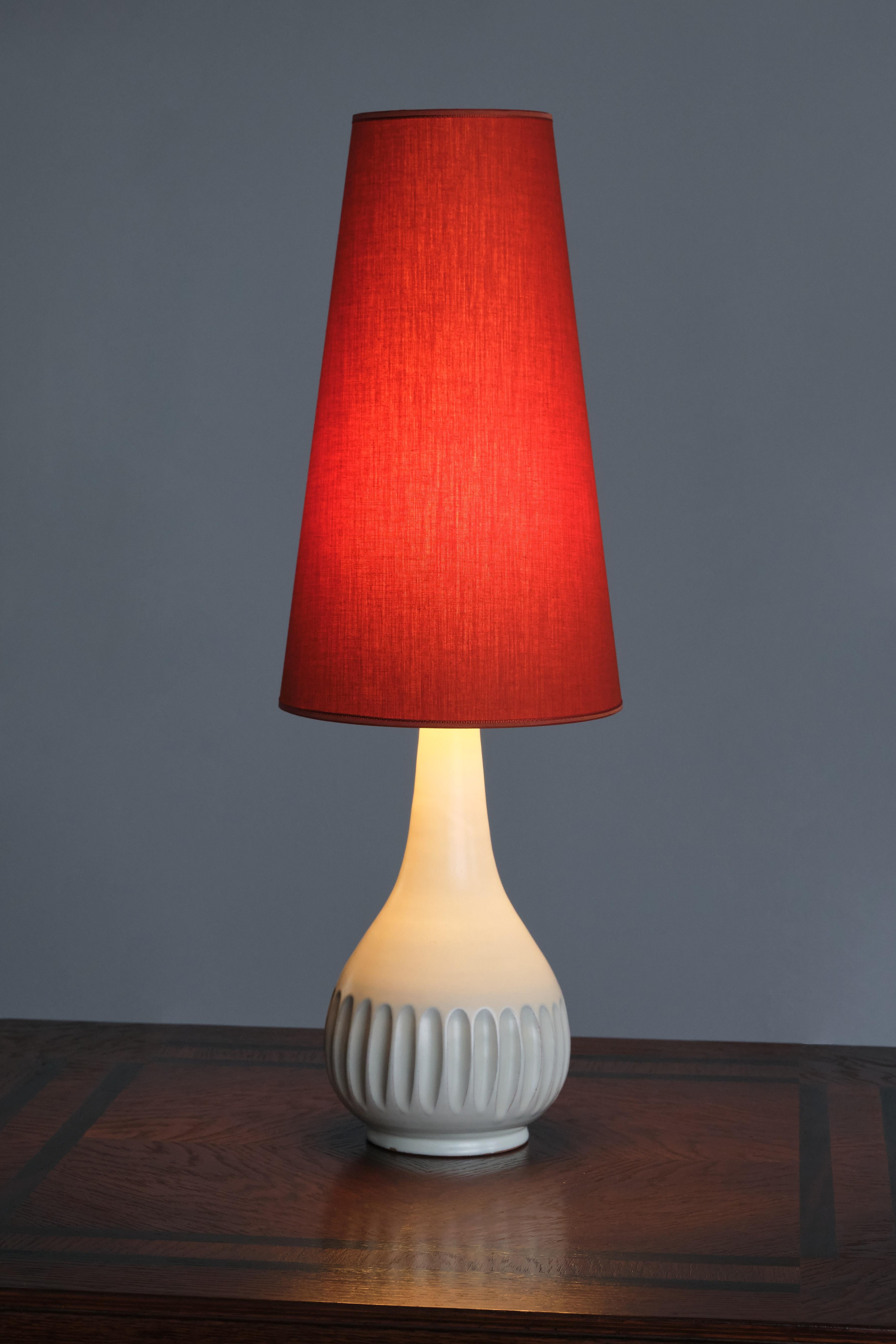Mid-20th Century Anna-Lisa Thomson Ceramic Table Lamp, Upsala-Ekeby, Swedish Modern, 1940s For Sale