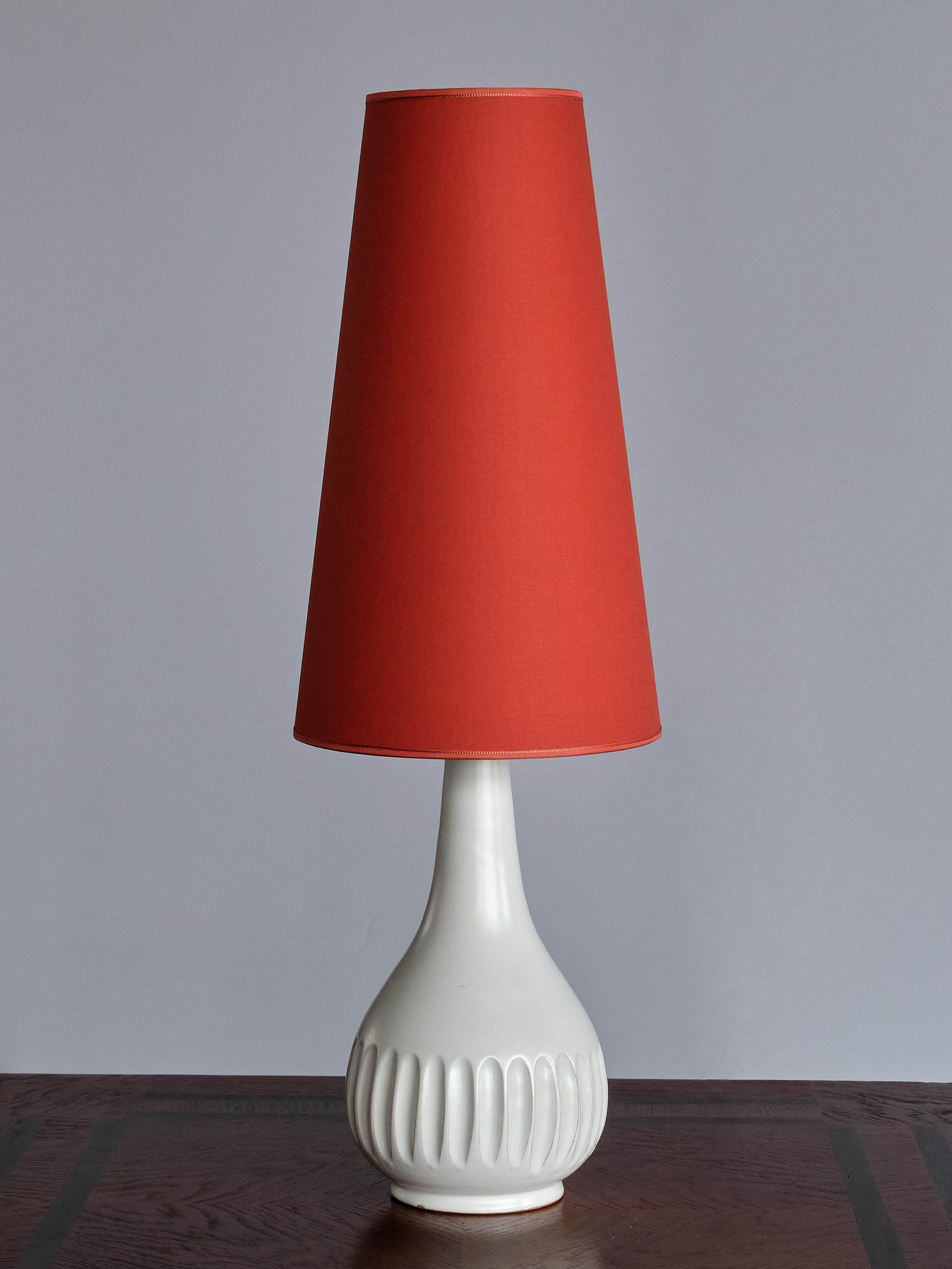 Tissu Lampe de table en céramique Anna-Lisa Thomson, Upsala-Ekeby, moderne suédoise, années 1940 en vente
