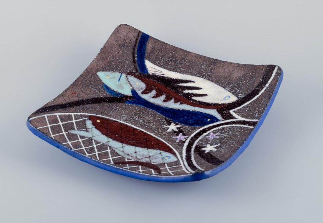 Scandinavian Modern Anna-Lisa Thomson for Upsala-Ekeby. Ceramic dish with fish and starfish For Sale