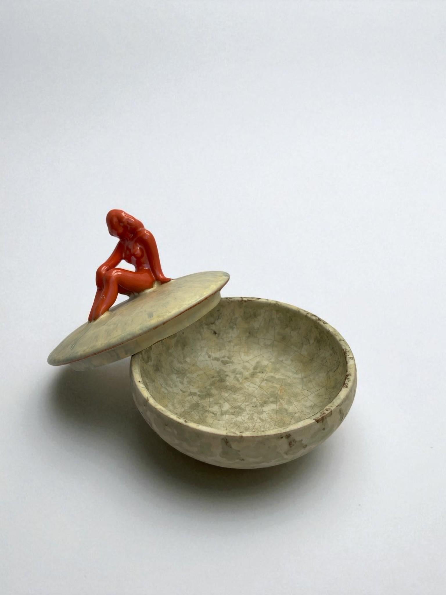 Anna-Lisa Thomson for Upsala-Ekeby, Lidded Ceramic Bowl, Swede 1930's In Good Condition For Sale In Stockholm, SE