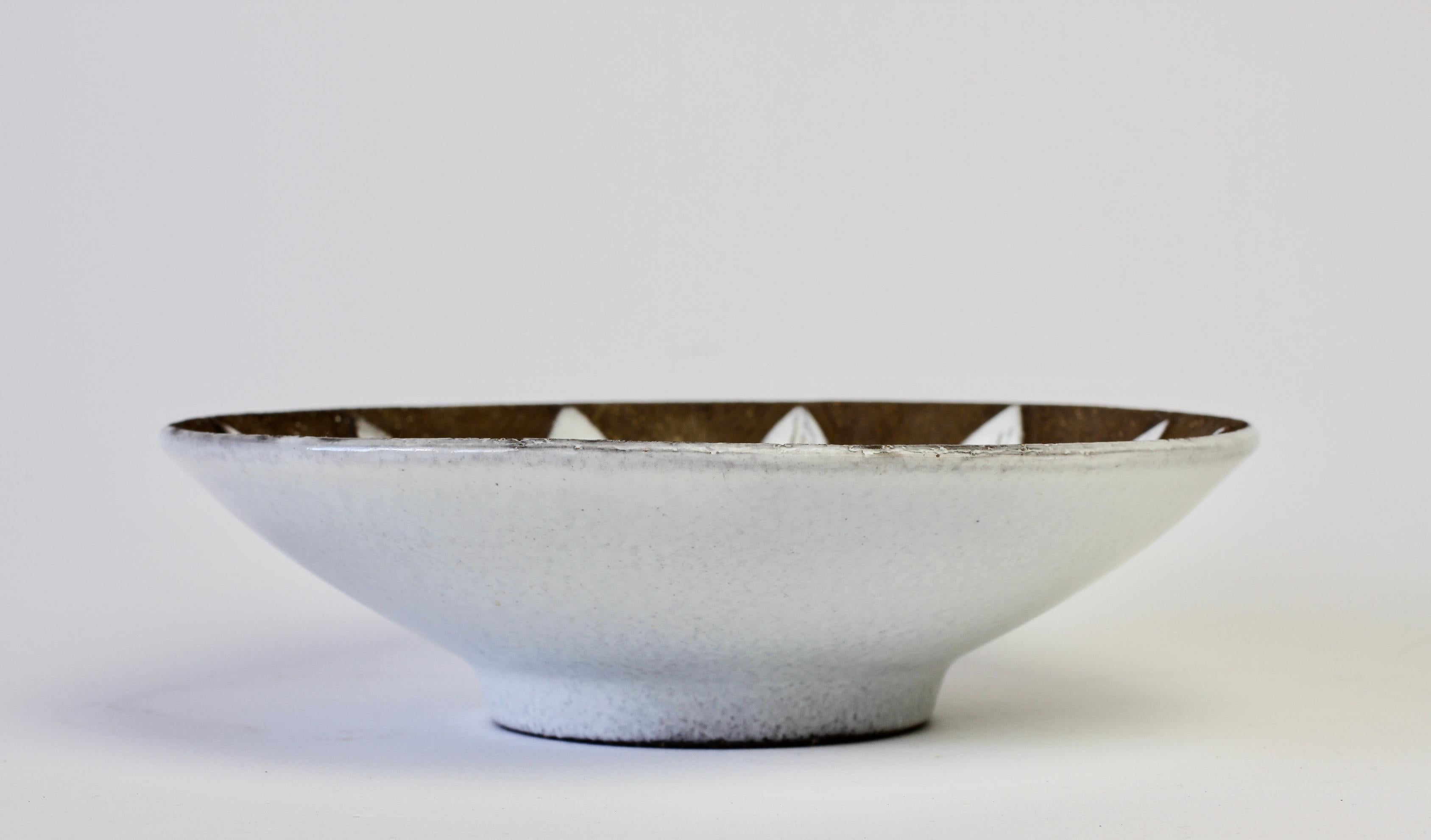 Argile Bol ou plat en poterie suédoise Anna Lisa Thomson pour Upsala Ekeby, vers les années 1950 en vente