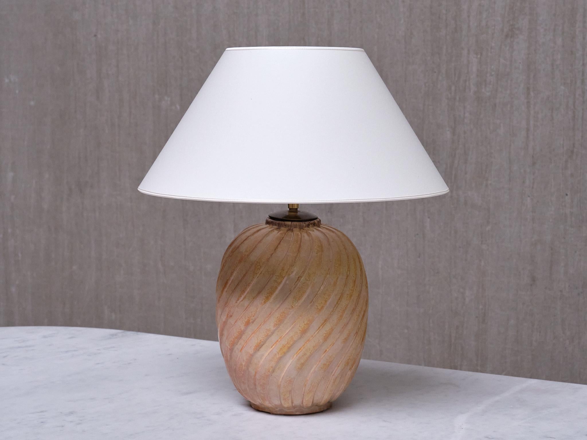 Anna-Lisa Thomson, glasierte Keramik-Tischlampe, Upsala Ekeby, Schweden, 1940er Jahre (Skandinavische Moderne)