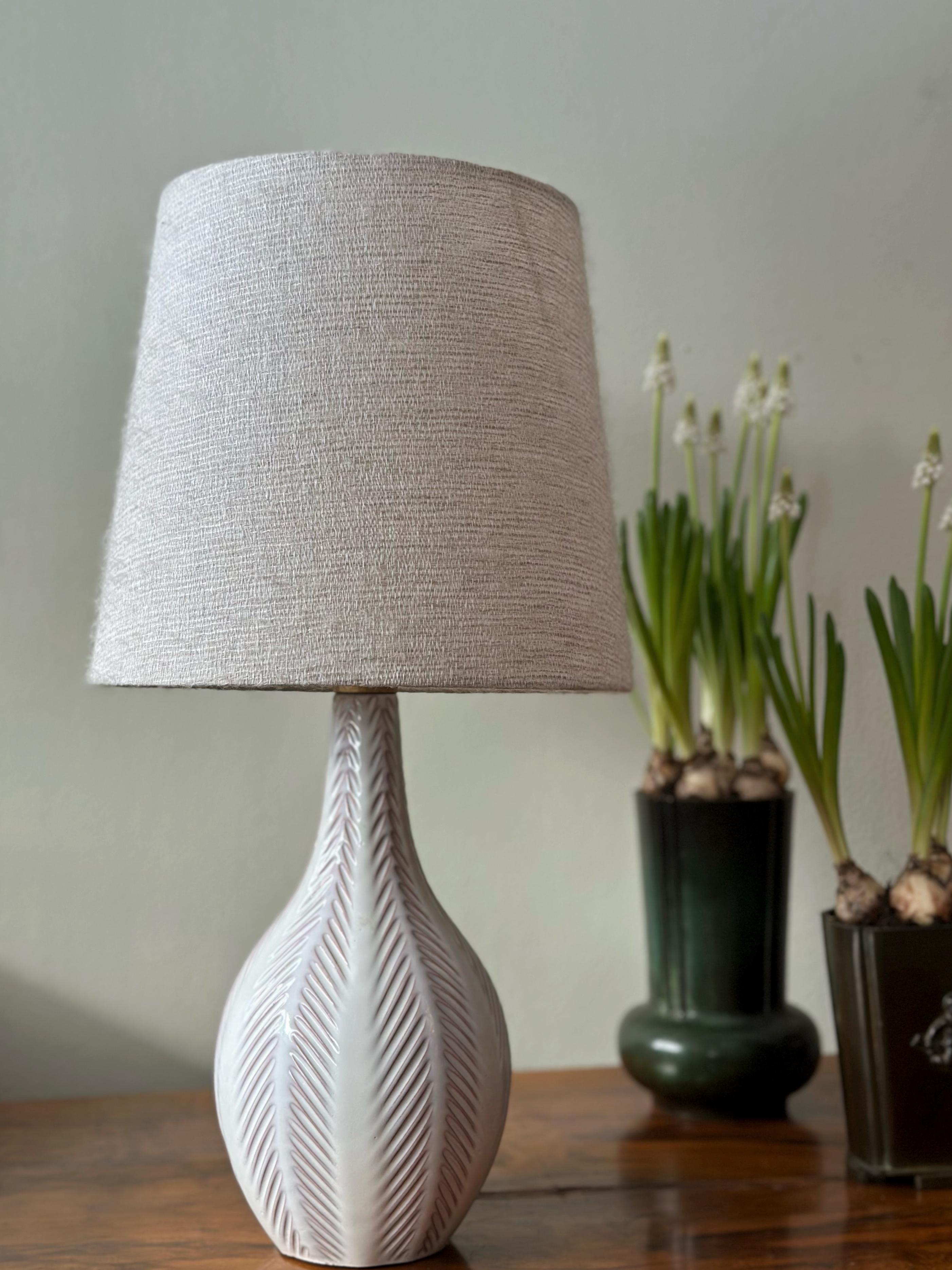 Lampe de table en céramique émaillée Anna-Lisa Thomson par Upsala Ekeby, Suède, années 1940 Bon état - En vente à Bromma, SE