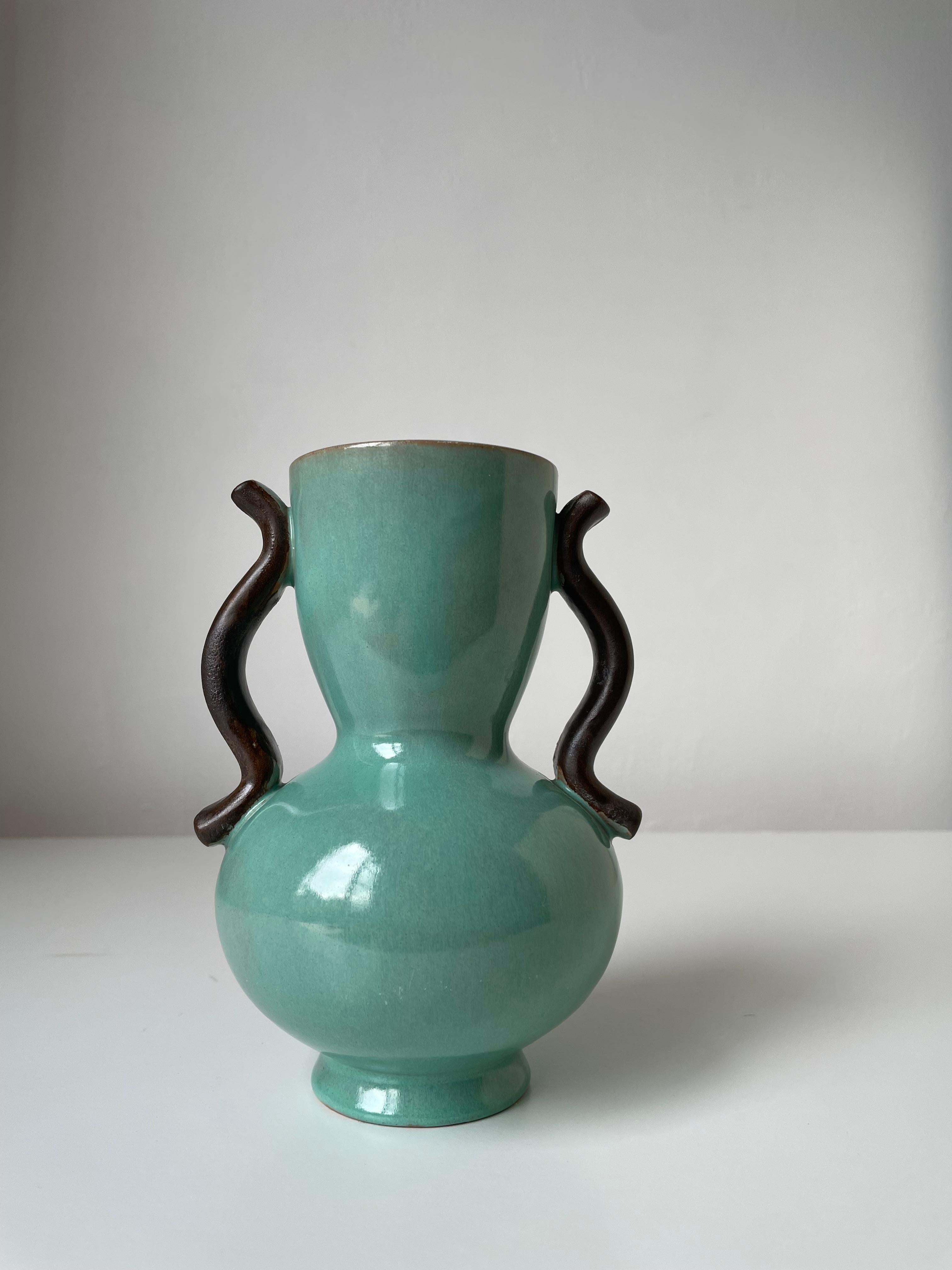 Mid-Century Modern Anna-Lisa Thomson 1940s Green Ceramic Vase, Upsala Ekeby, Sweden For Sale