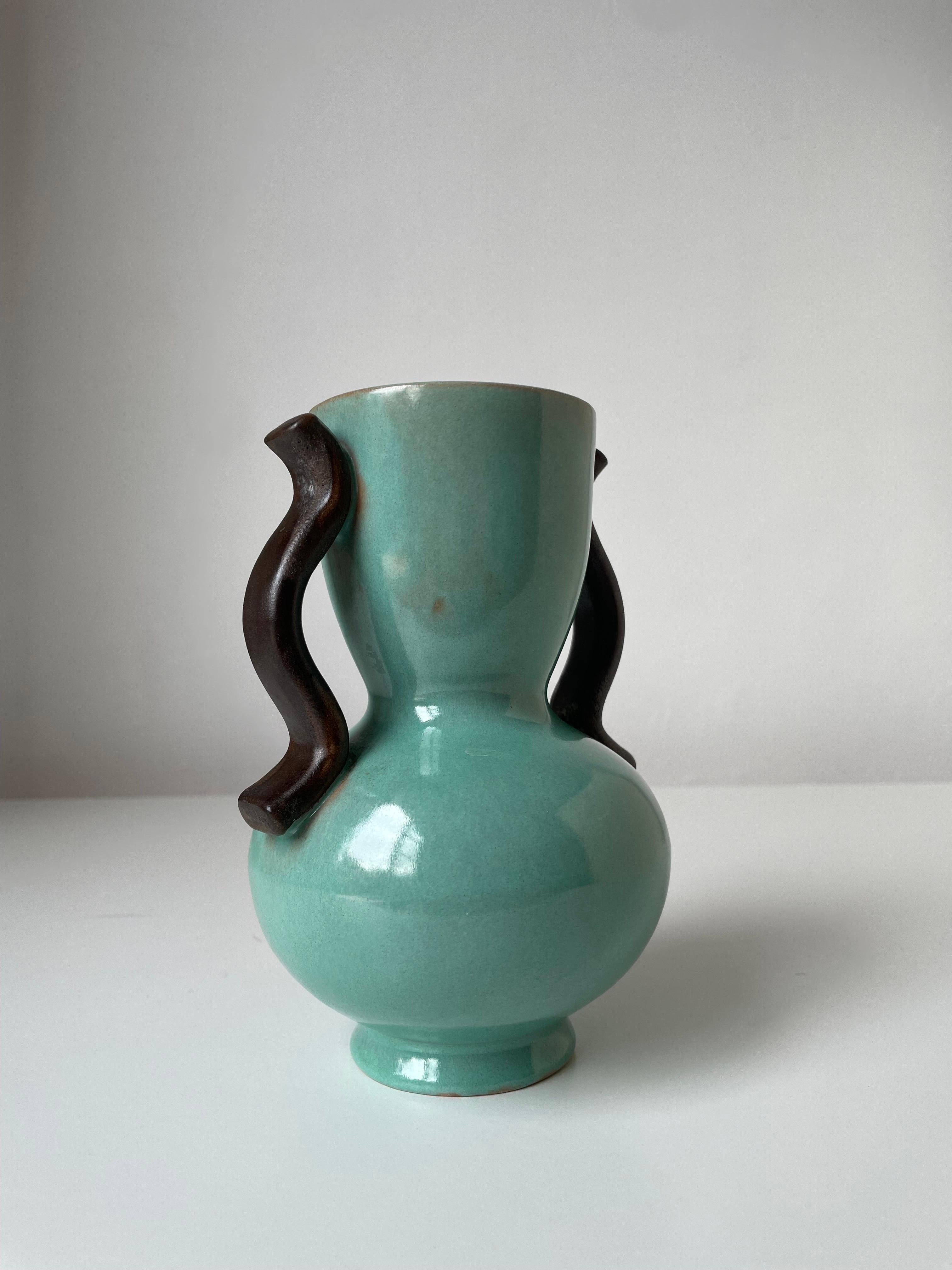 Anna-Lisa Thomson 1940s Green Ceramic Vase, Upsala Ekeby, Sweden In Good Condition For Sale In Copenhagen, DK