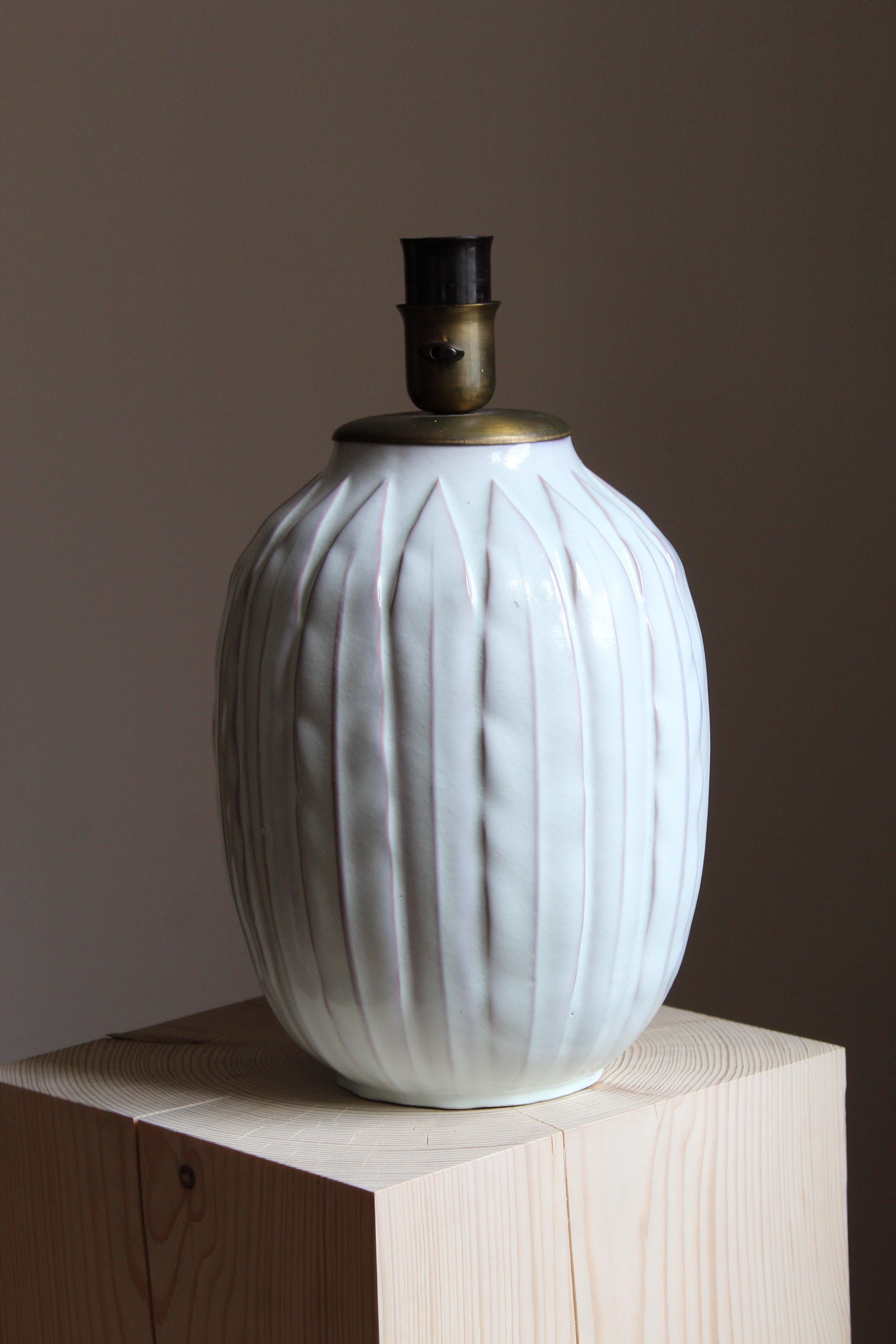 Swedish Anna-Lisa Thomson, Large Table lamp, Glazed Stoneware, Upsala-Ekeby Sweden 1940s