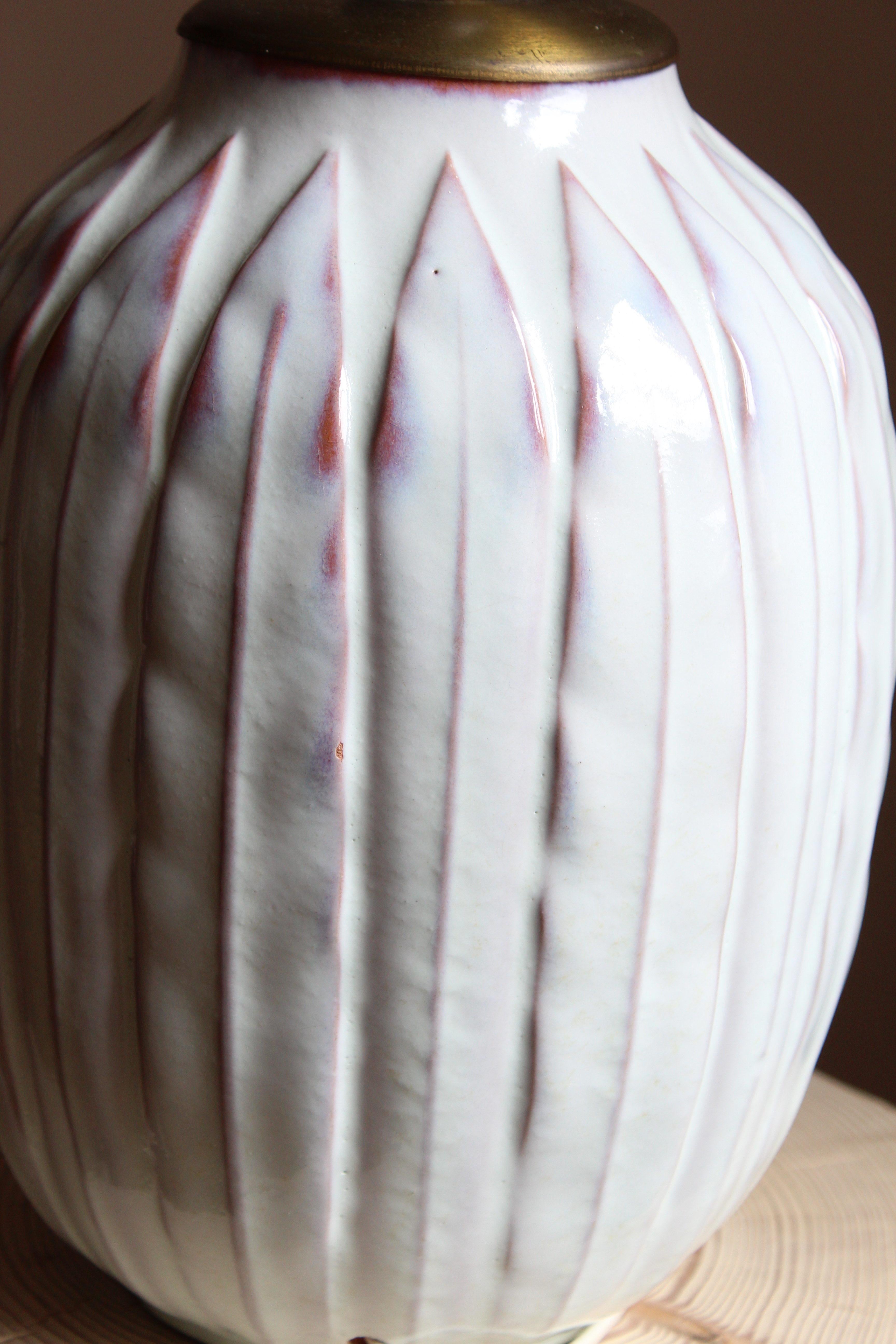 Anna-Lisa Thomson, Large Table lamp, Glazed Stoneware, Upsala-Ekeby Sweden 1940s In Good Condition In High Point, NC