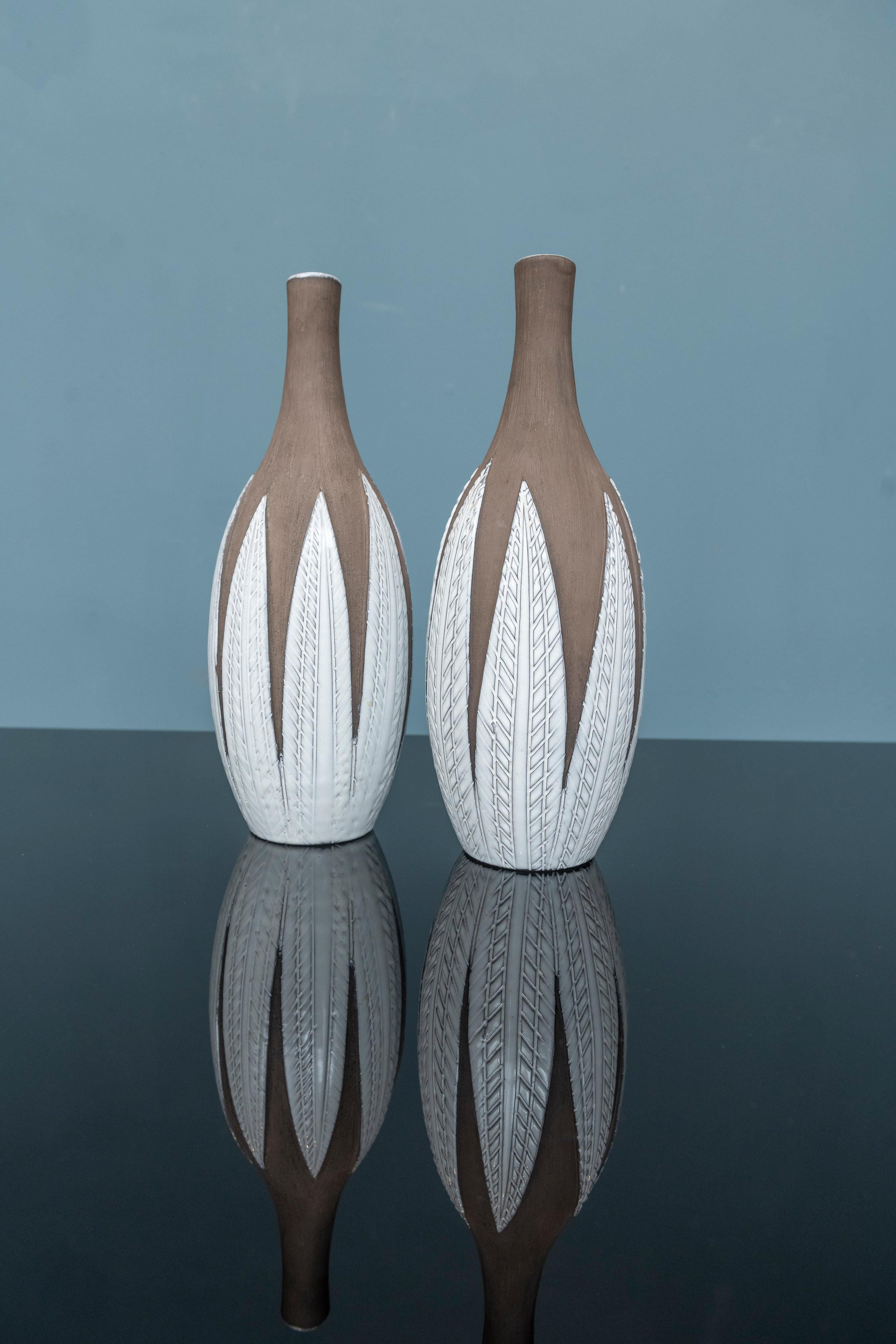 Late 20th Century Anna-Lisa Thomson Paprika Vases for Upsala Ekby, Sweden For Sale
