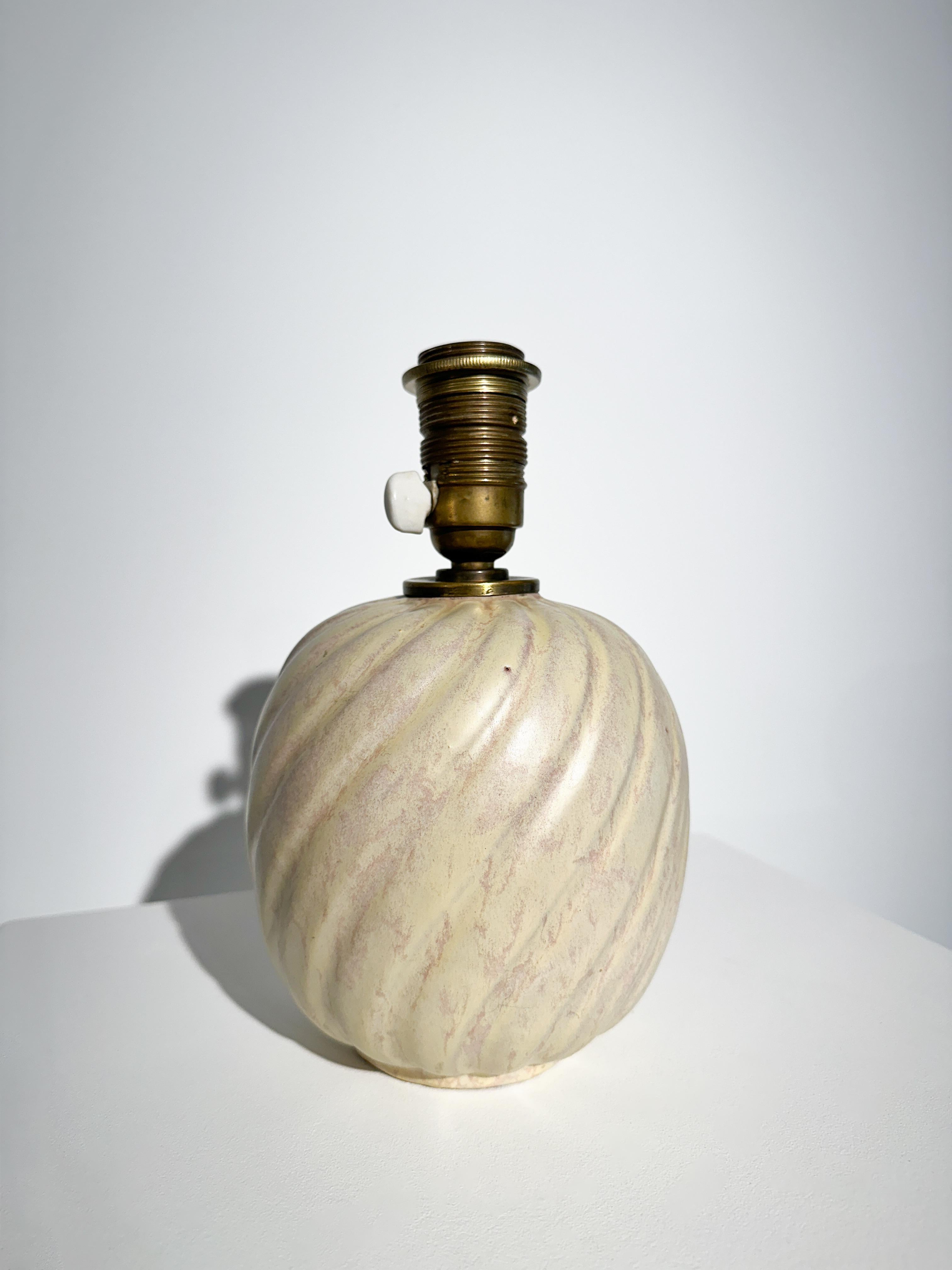 Anna Lisa Thomson Tischlampe Ekeby Keramik Schweden 1930er Jahre Wirbelglasur (Mitte des 20. Jahrhunderts) im Angebot