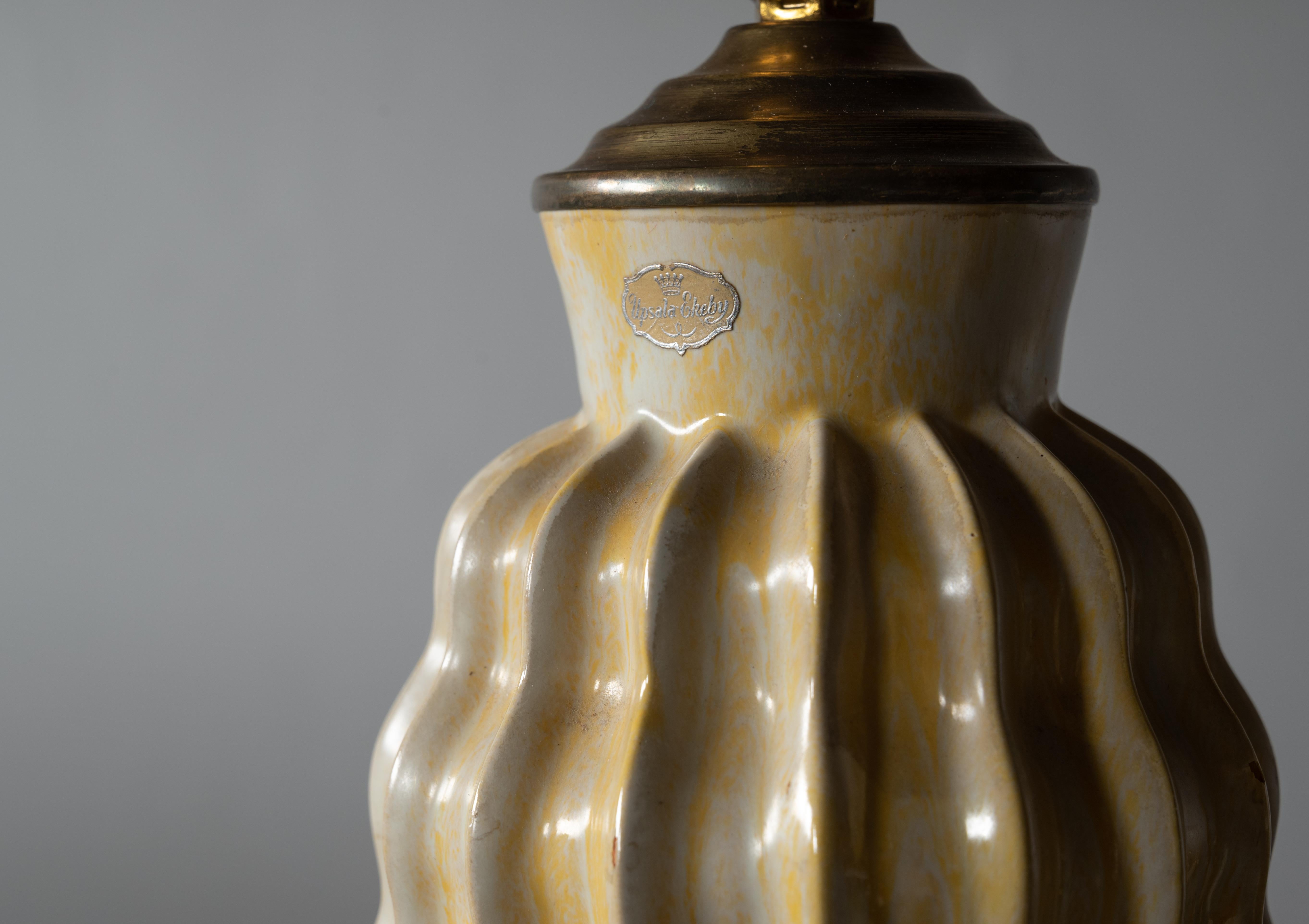 Anna-Lisa Thomson, Table Lamp, Glazed Ceramic, Upsala-Ekeby, Sweden, 1940s In Good Condition In High Point, NC
