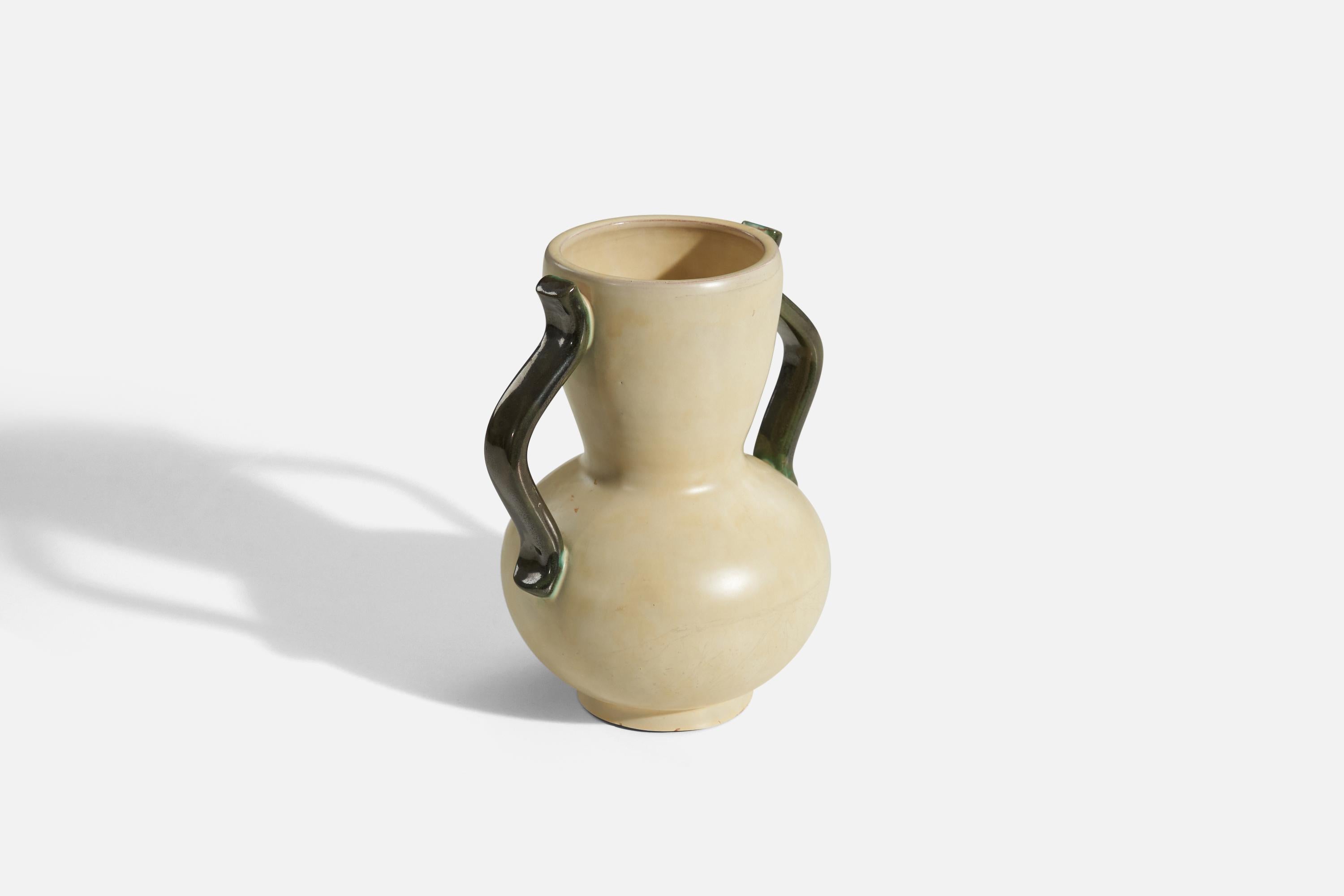 Anna-Lisa Thomson, Vase, Beige-Glazed Earthenware, Upsala-Ekeby Sweden 1940s In Good Condition In High Point, NC