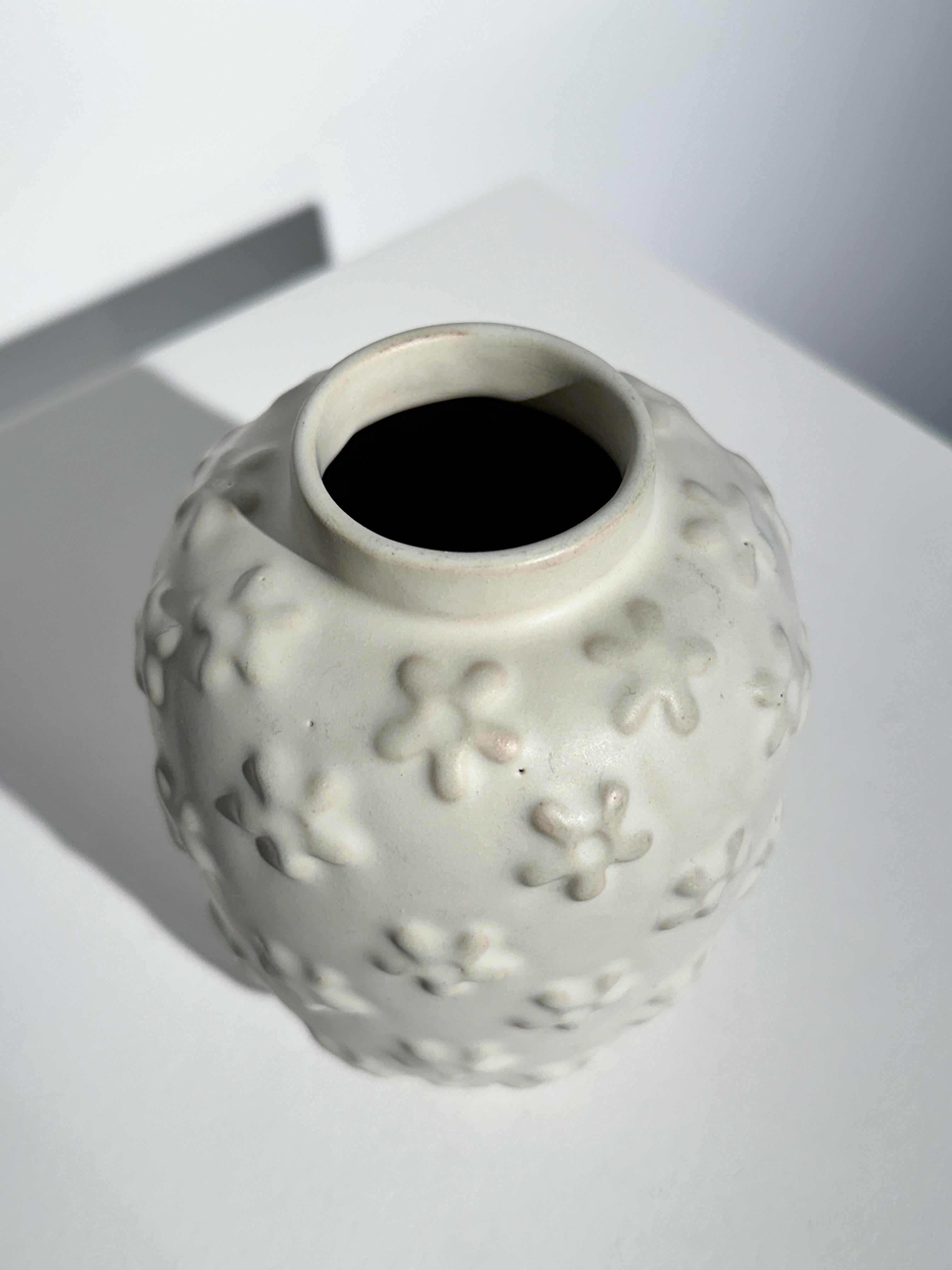 Earthenware Anna Lisa Thomson Vase Ekeby Sweden Flower Relief White Glaze15  1930s For Sale