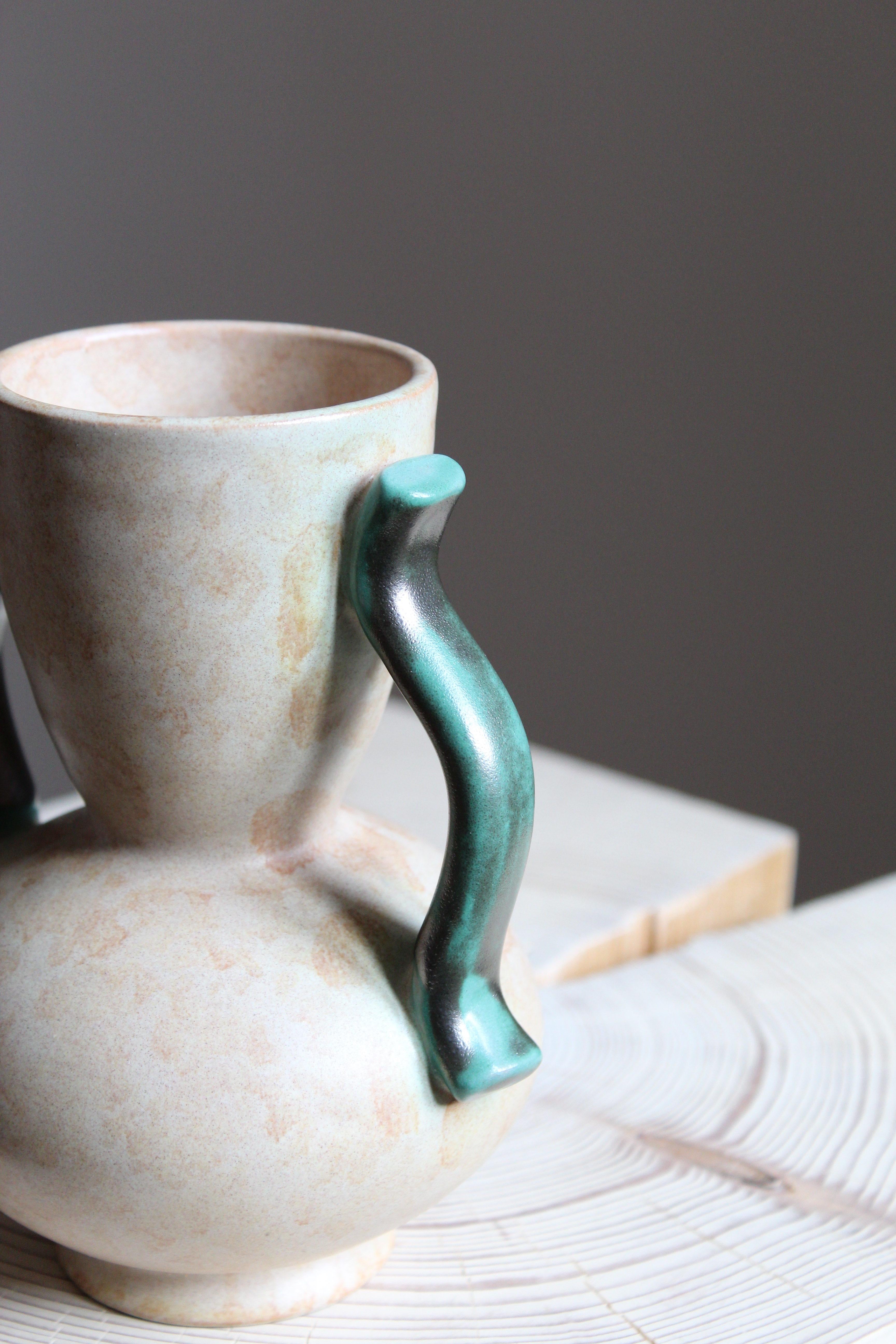 Anna-Lisa Thomson, Vase, Glazed Stoneware, Upsala-Ekeby, Sweden, 1940s In Good Condition In High Point, NC