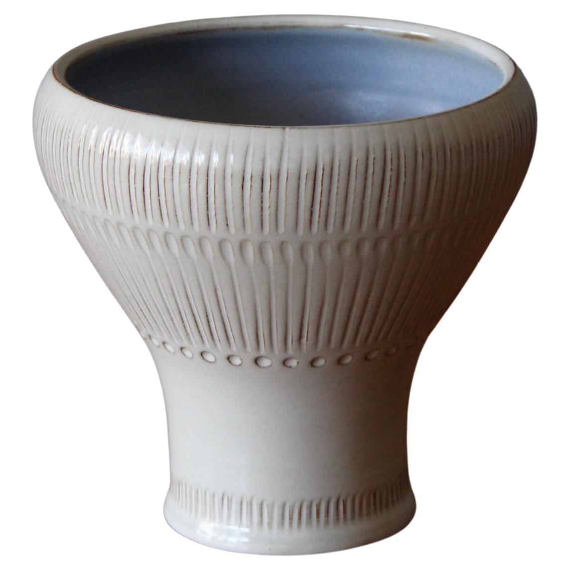 Anna-Lisa Thomson, Vase, White Glazed Incised Ceramic, Upsala-Ekeby Sweden 1940s