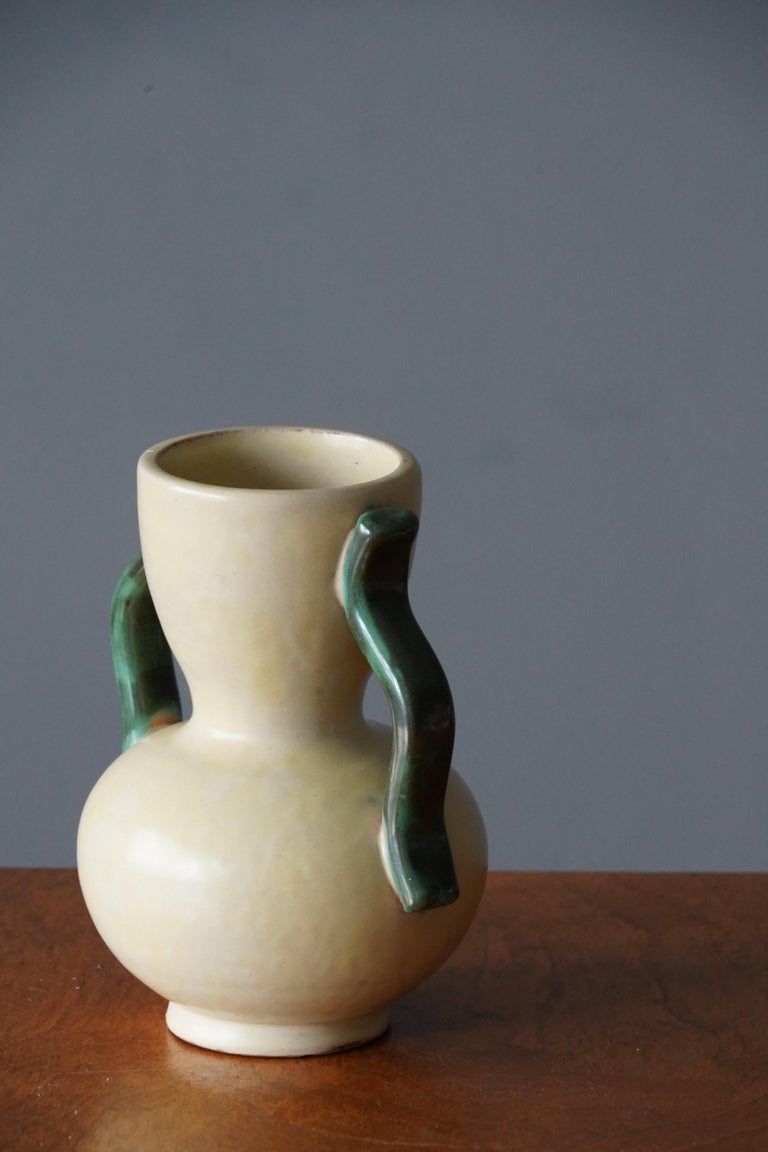 Organic Modern Anna-Lisa Thomson, Vase, White / Green Glazed Ceramic, Upsala-Ekeby Sweden 1940s For Sale
