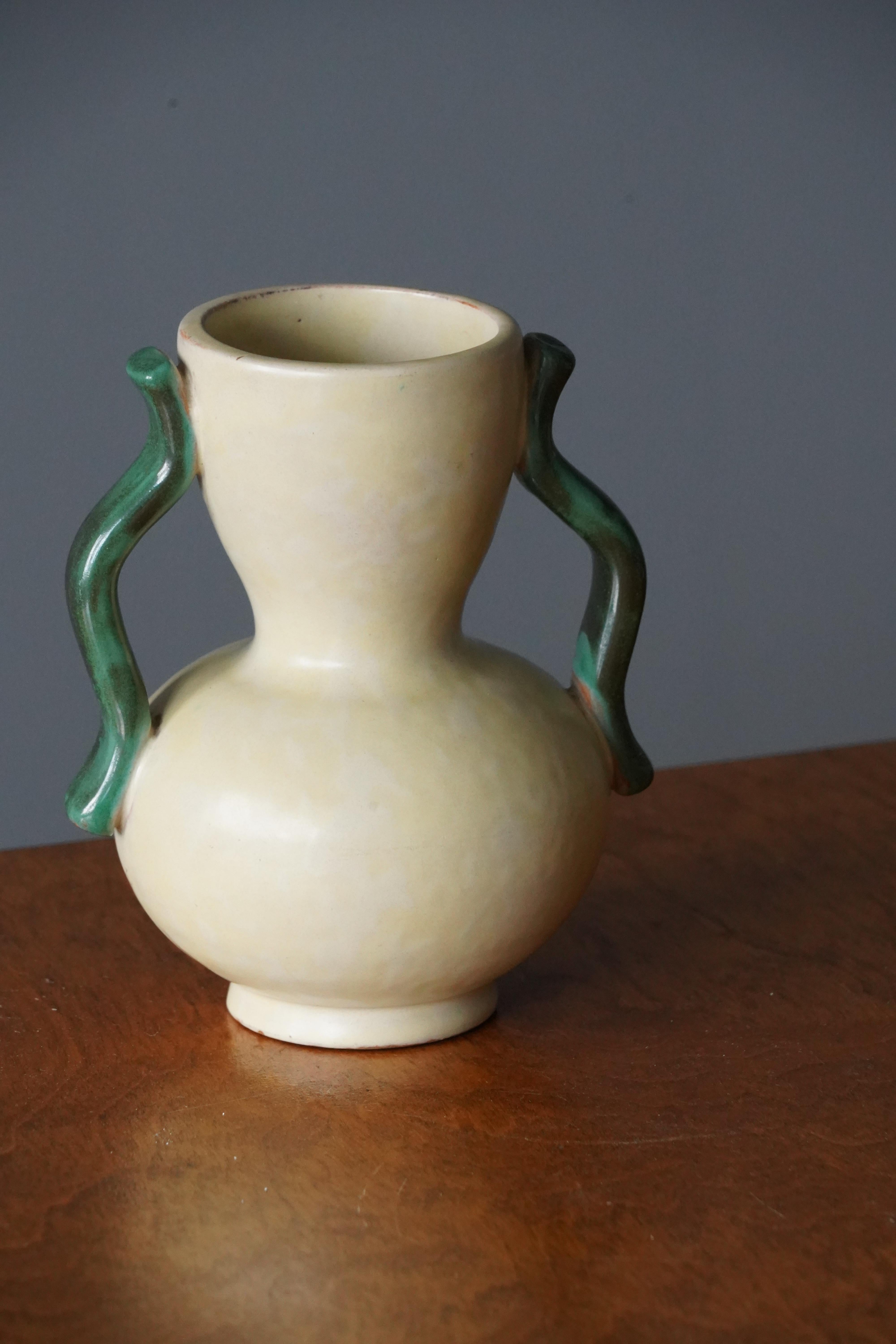 Organic Modern Anna-Lisa Thomson, Vase, White / Green Glazed Ceramic, Upsala-Ekeby Sweden 1940s