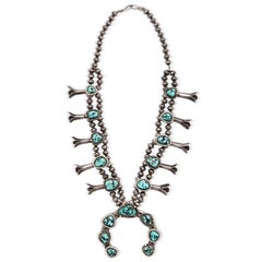Anna Sheffield, collier fleur de saule en argent sterling, turquoise et diamant gris