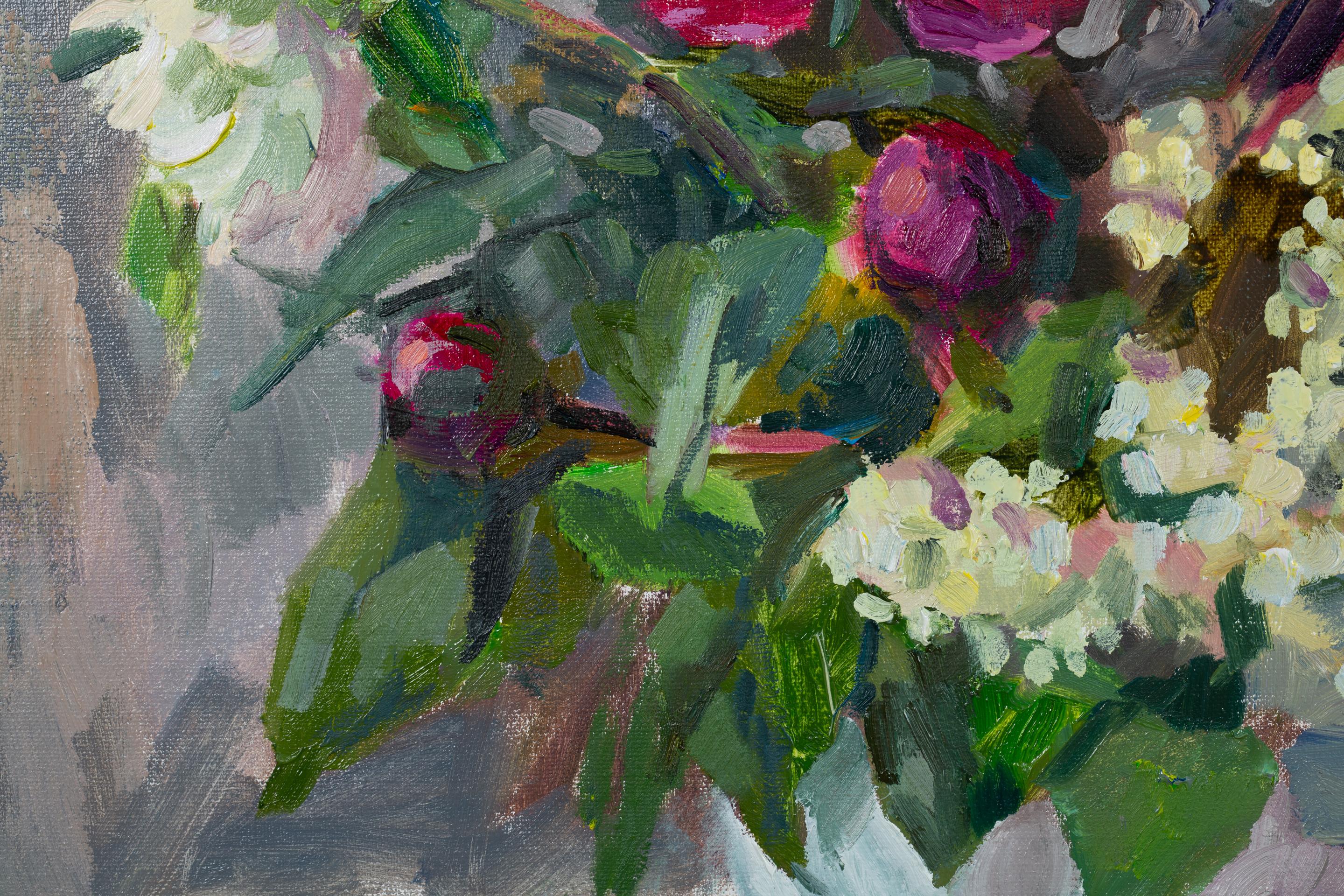 Blumenstrauß aus Pfingstrosen und Holunderbeeren im Angebot 8