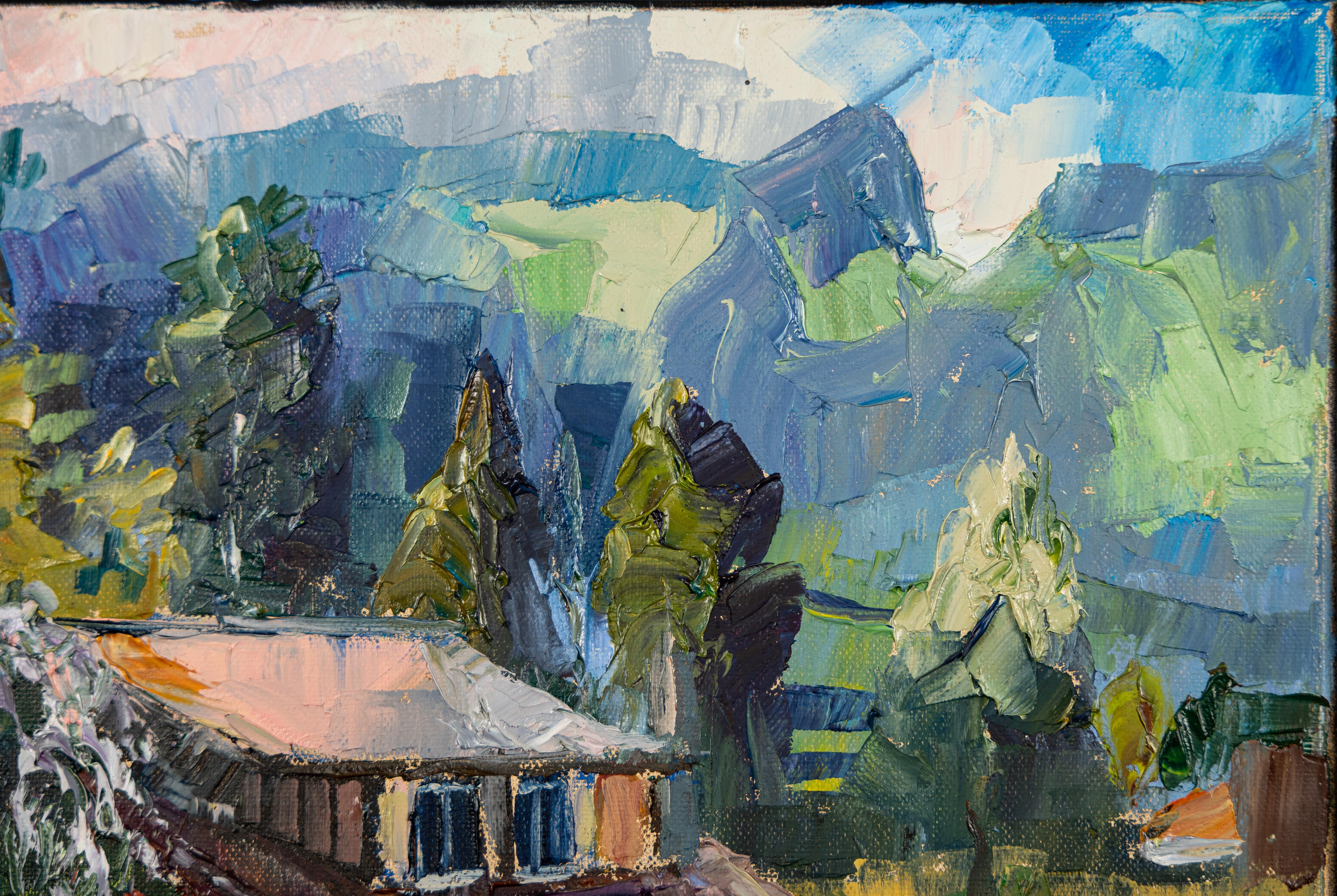 La casa con il tetto rosa. Paesaggio ad olio, foresta, montagne, casa. in vendita 2
