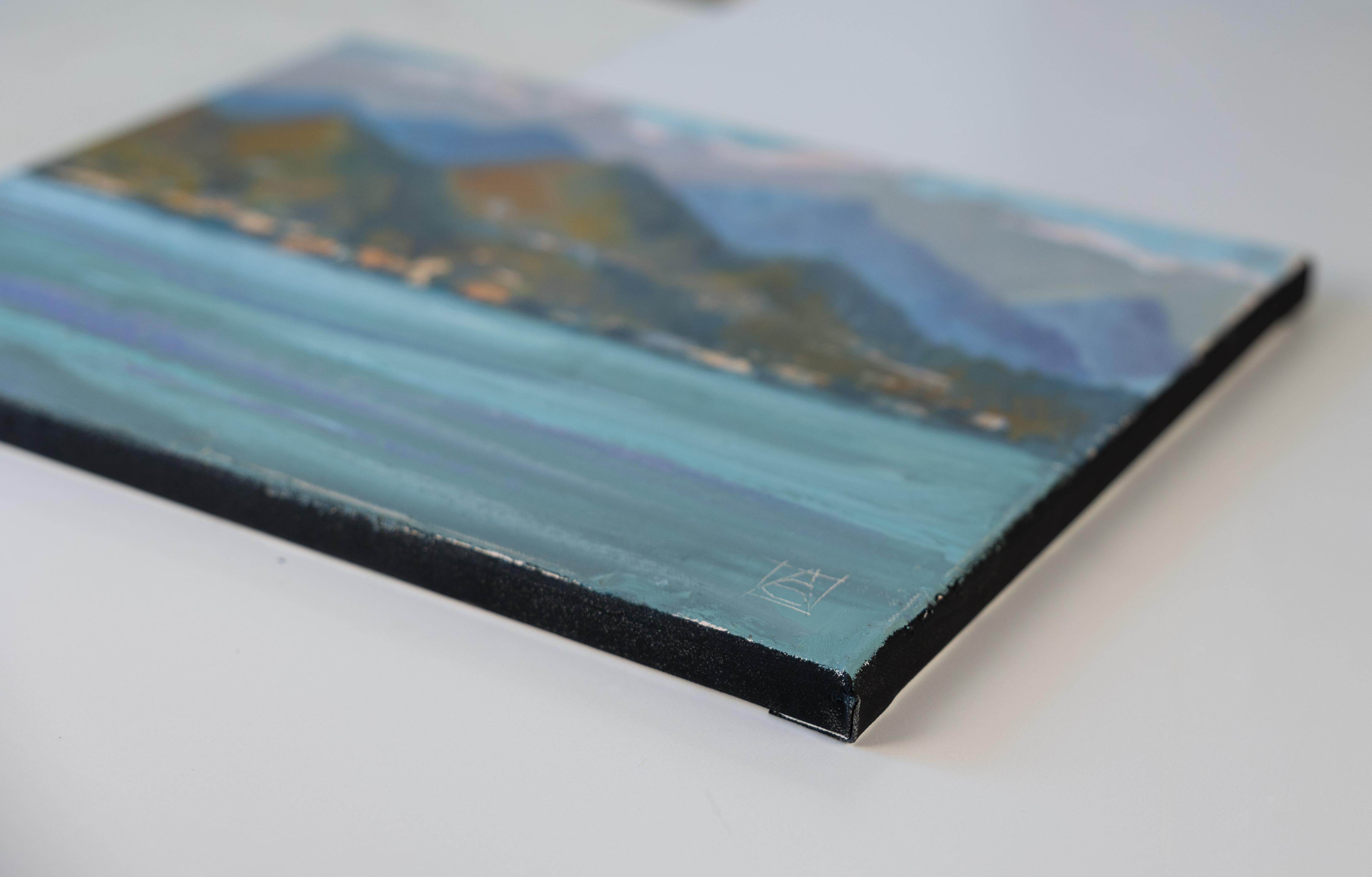 Le lac Garda au soir Paysage avec lac et montagnes Impressionnisme - Painting de Anna Shesterikova