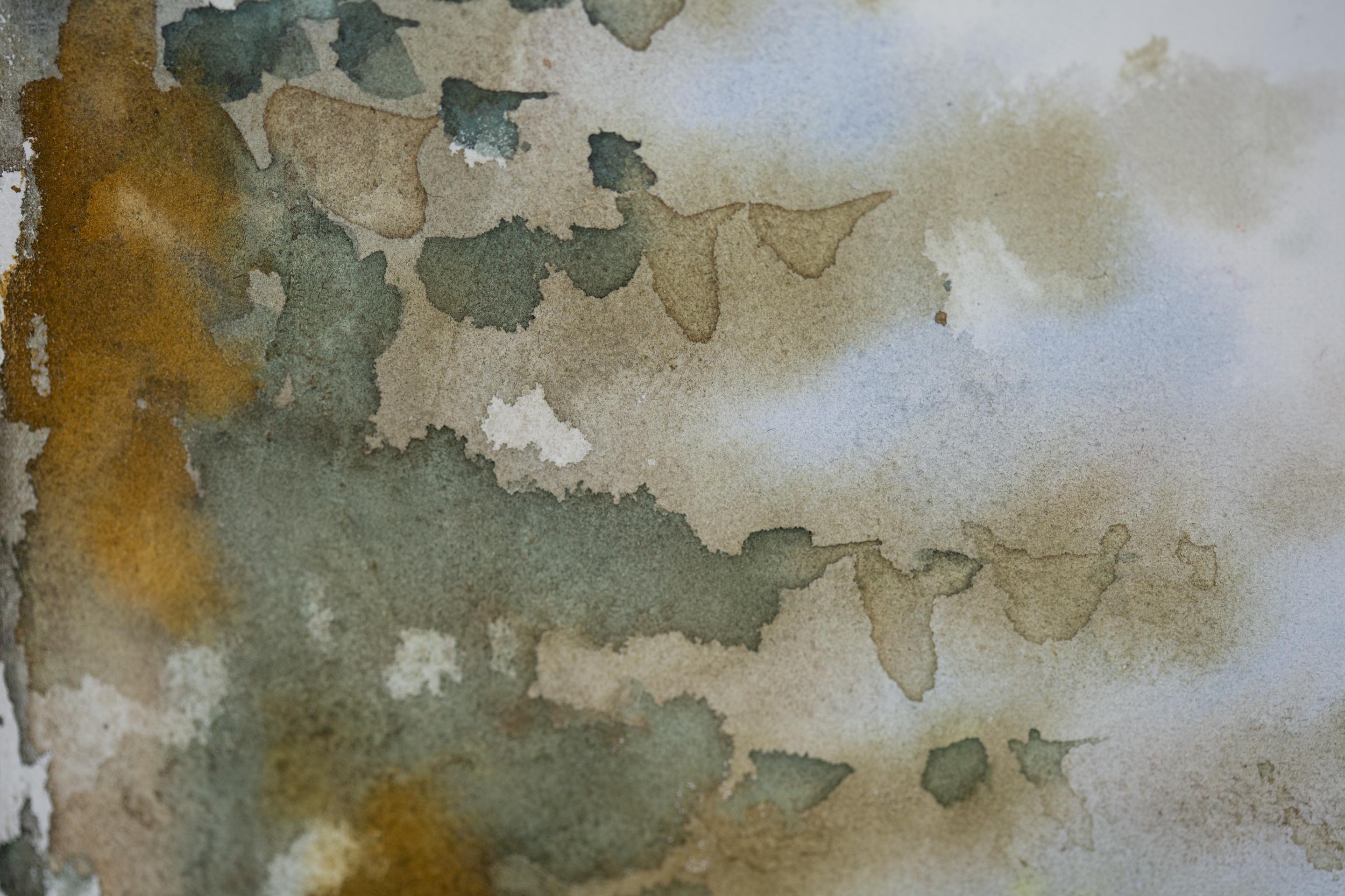 Flieder in den Bergen. Vertikal, Aquarell, Blumen, Landschaft, helle Töne im Angebot 2