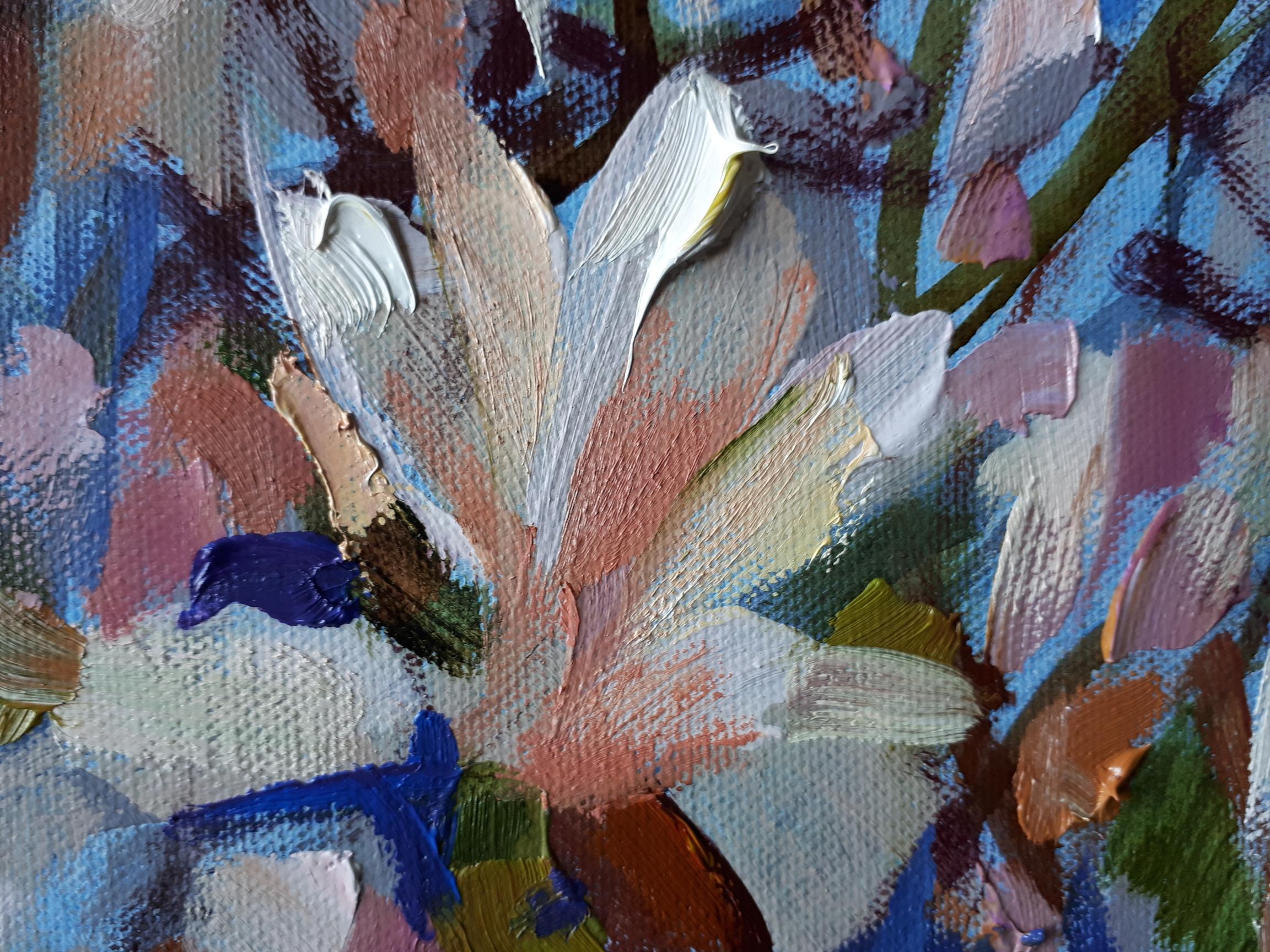 “Magnolia Blossom” is a painting full of the gentle trembling of the petals of a beautiful tree, the light of a spring day and the blue of the sky! In spring, nature awakens from sleep and is full of new strength and beauty!

