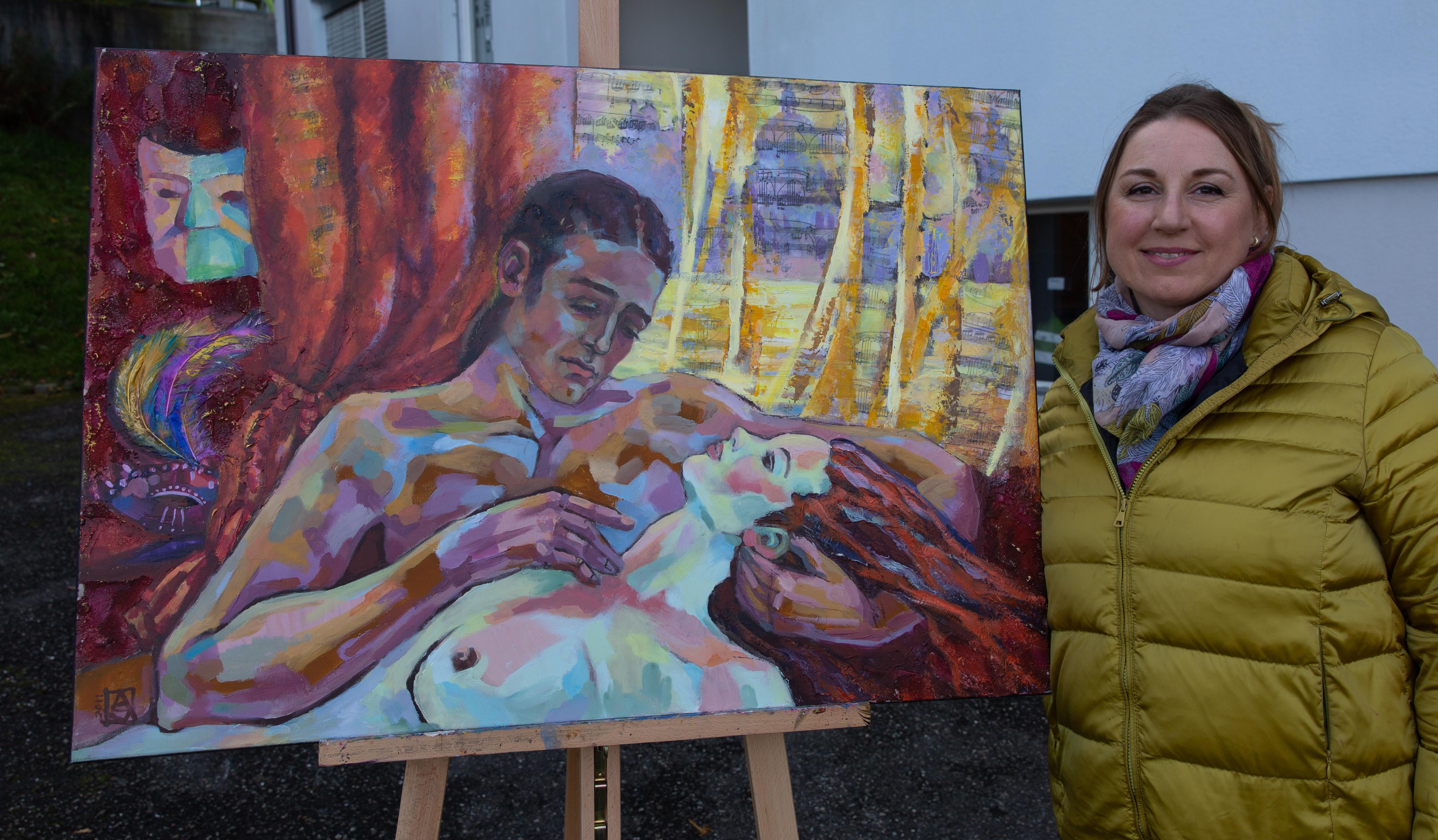 Sotto le maschere... Orizzontale, figurativo, nudo, Venezia, Italia - Nude Painting Marrone di Anna Shesterikova