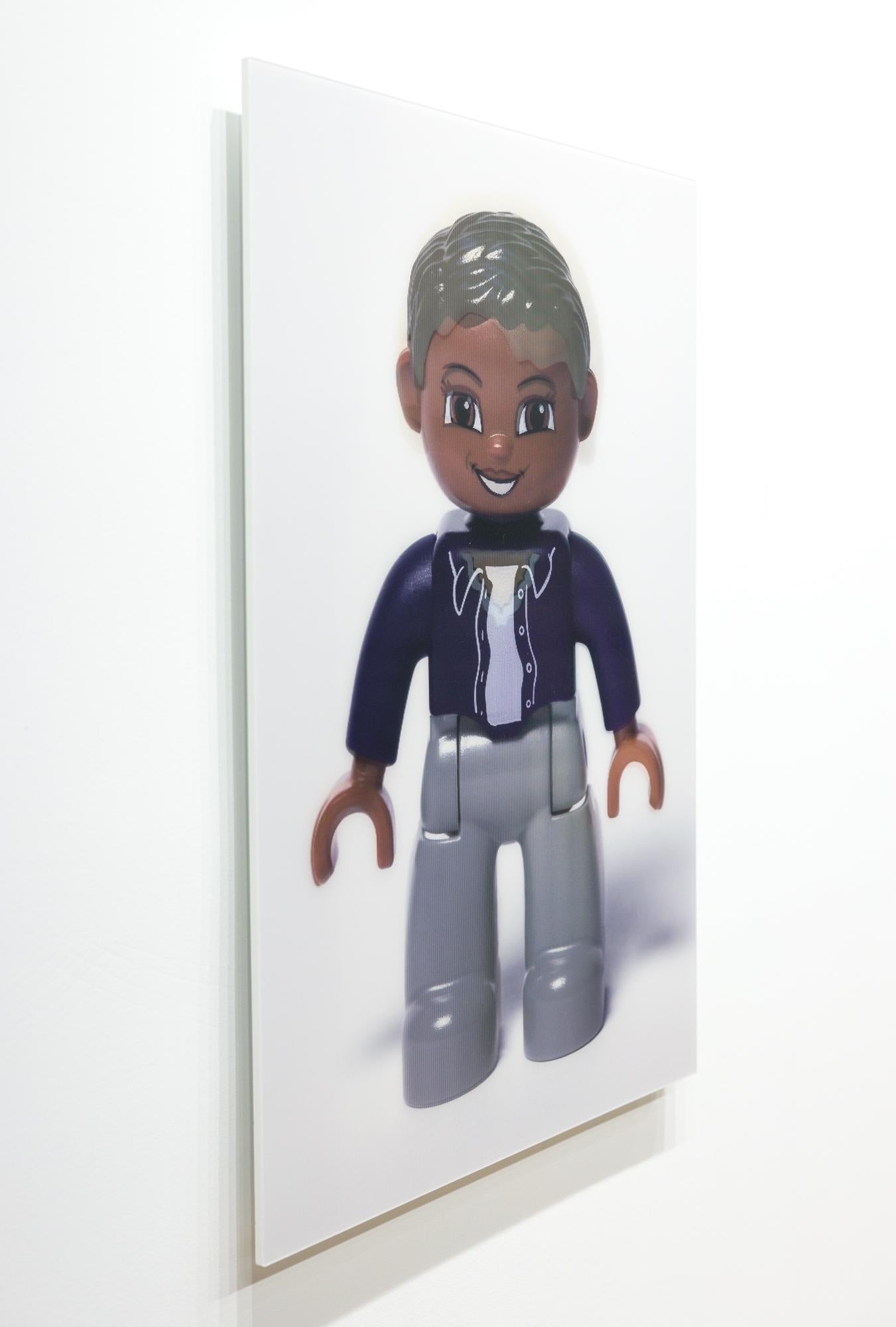 „The Tipping Point #3 (Crystal/Michael)“, Lentikulardruck, Kunststoff-Spielzeugfigur im Angebot 3