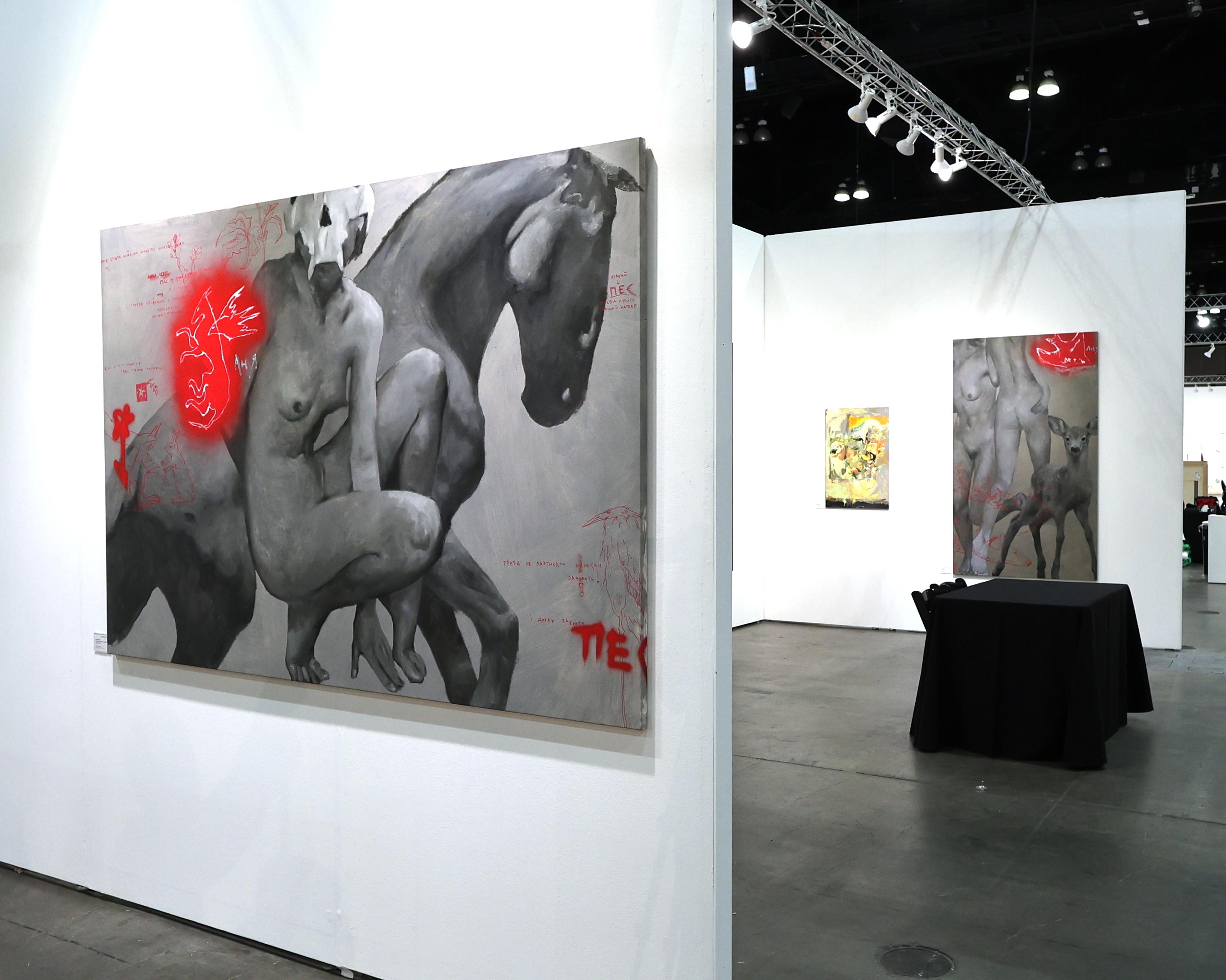 Grand nu mythique femme et cheval, peinture à l'huile surréaliste en gris, blanc,  Rouge en vente 2