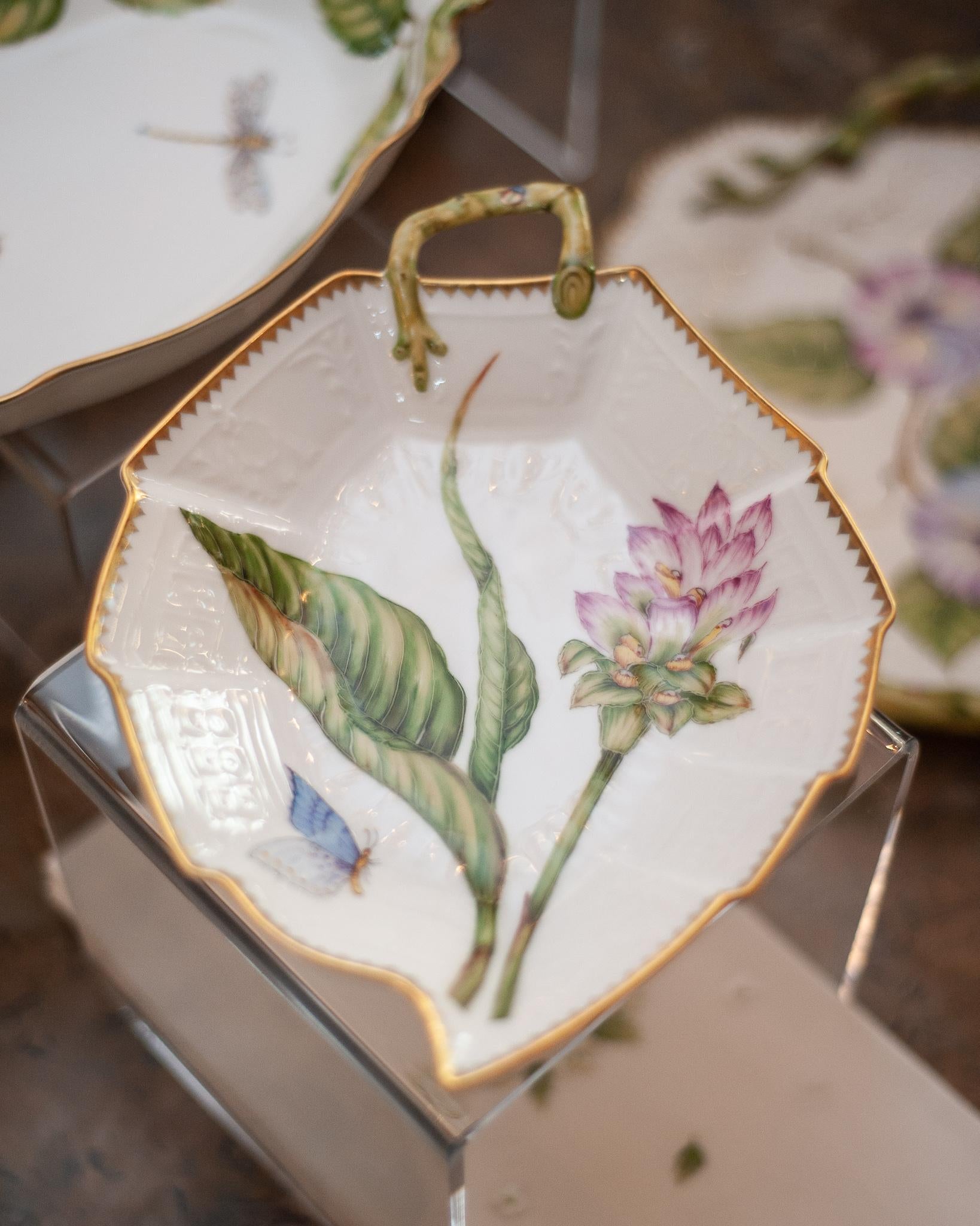 American Anna Weatherley Designs Hand-Painted Leaf-Shaped Tray with Handle For Sale