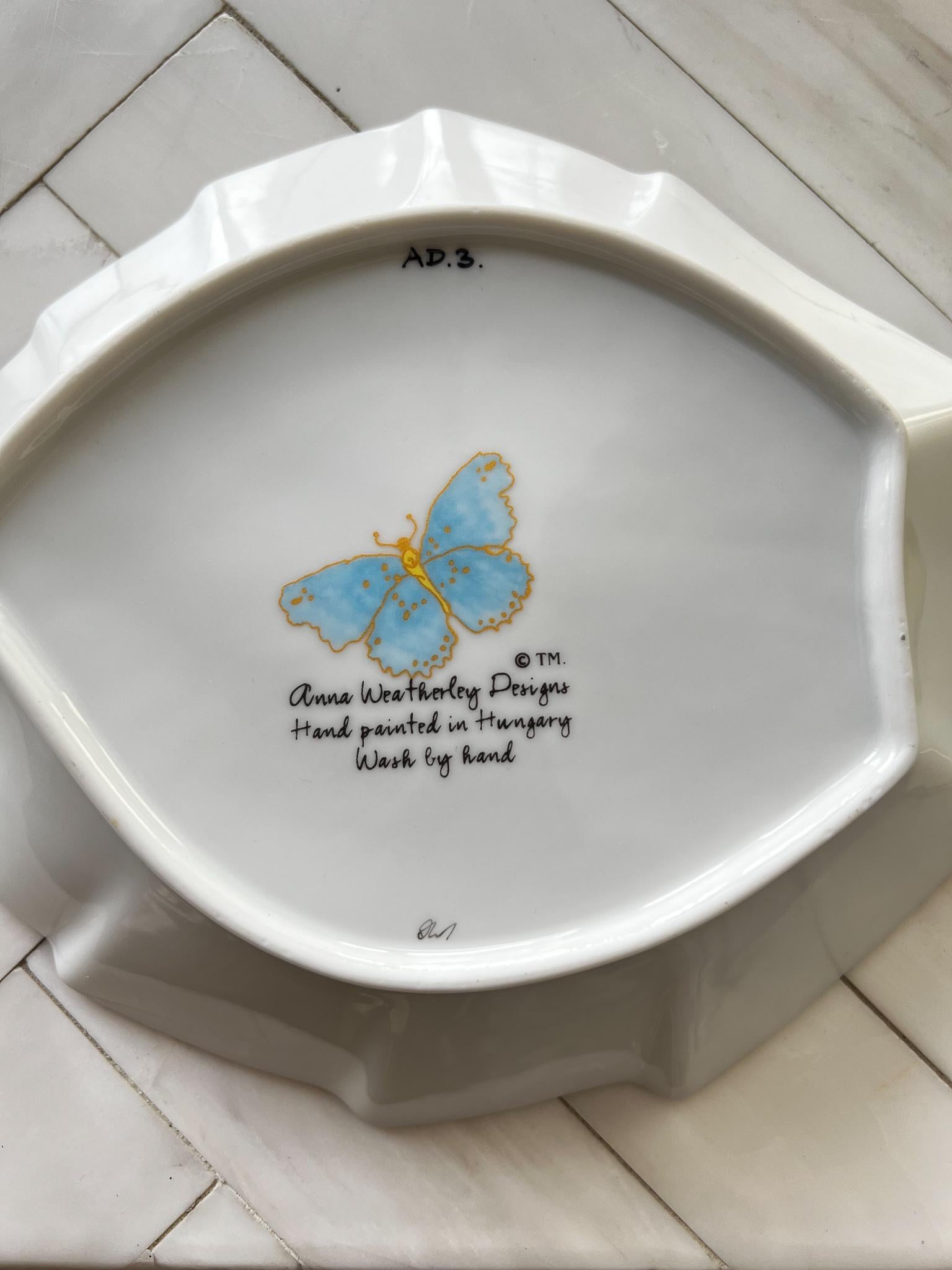 Contemporary Anna Weatherley Designs Hand-Painted Leaf-Shaped Tray with Handle For Sale