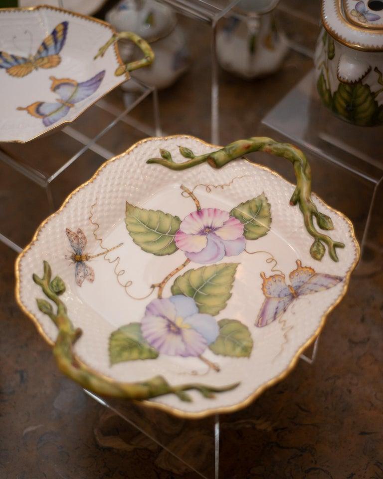 Anna Weatherley Designs Handbemaltes Serviertablett mit Griffen (amerikanisch) im Angebot