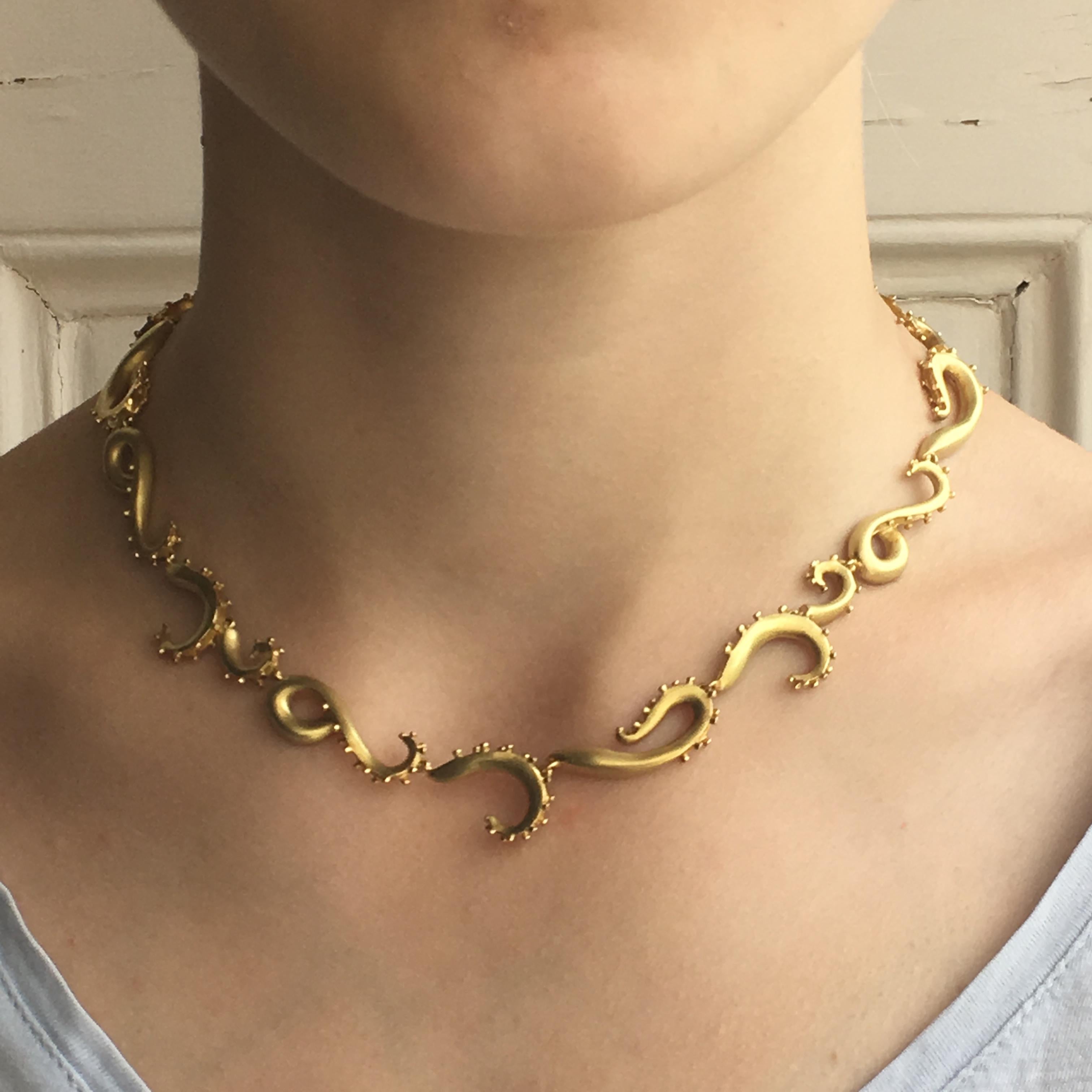 Annabel Eley 18 Karat Yellow Gold Tentacle Necklace In New Condition For Sale In Huntingdon, GB