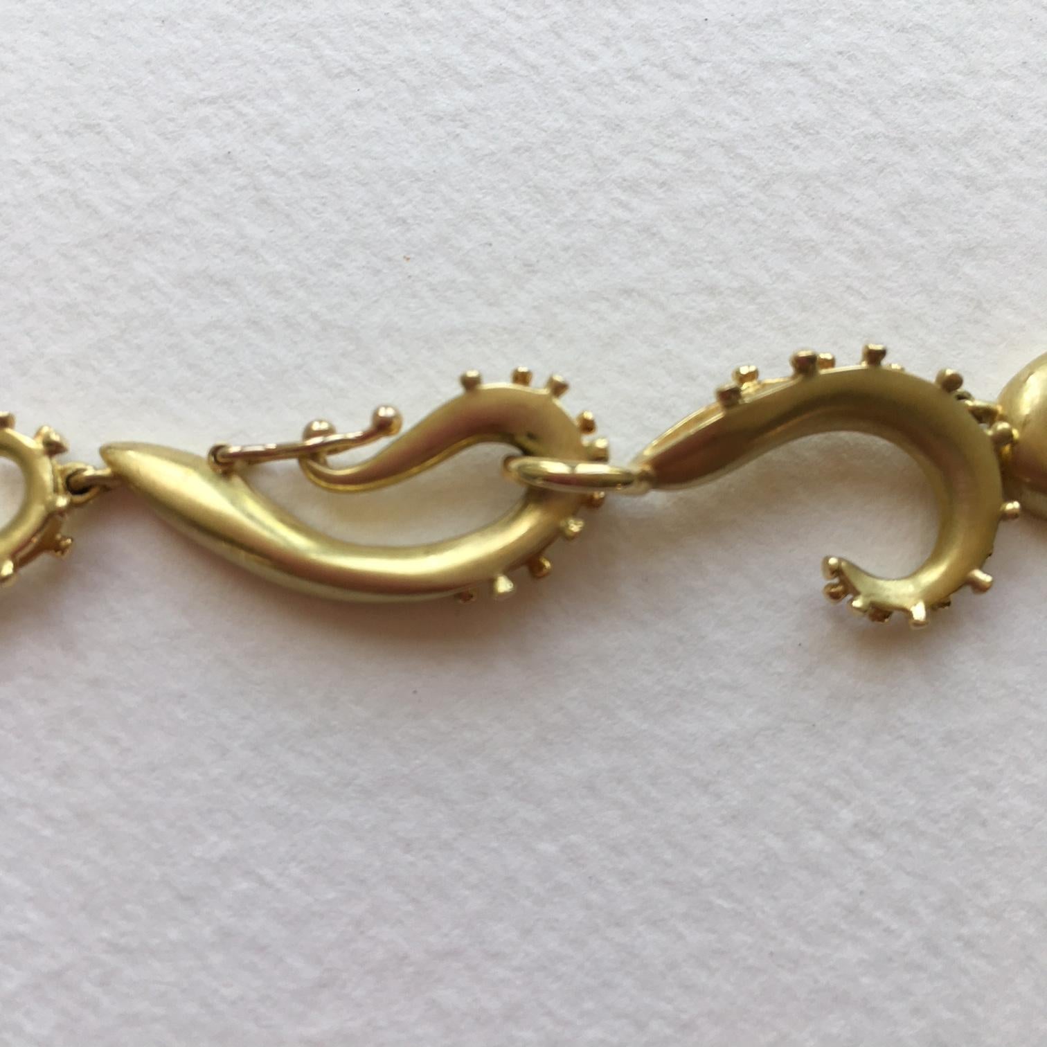 Women's Annabel Eley 18 Karat Yellow Gold Tentacle Necklace For Sale