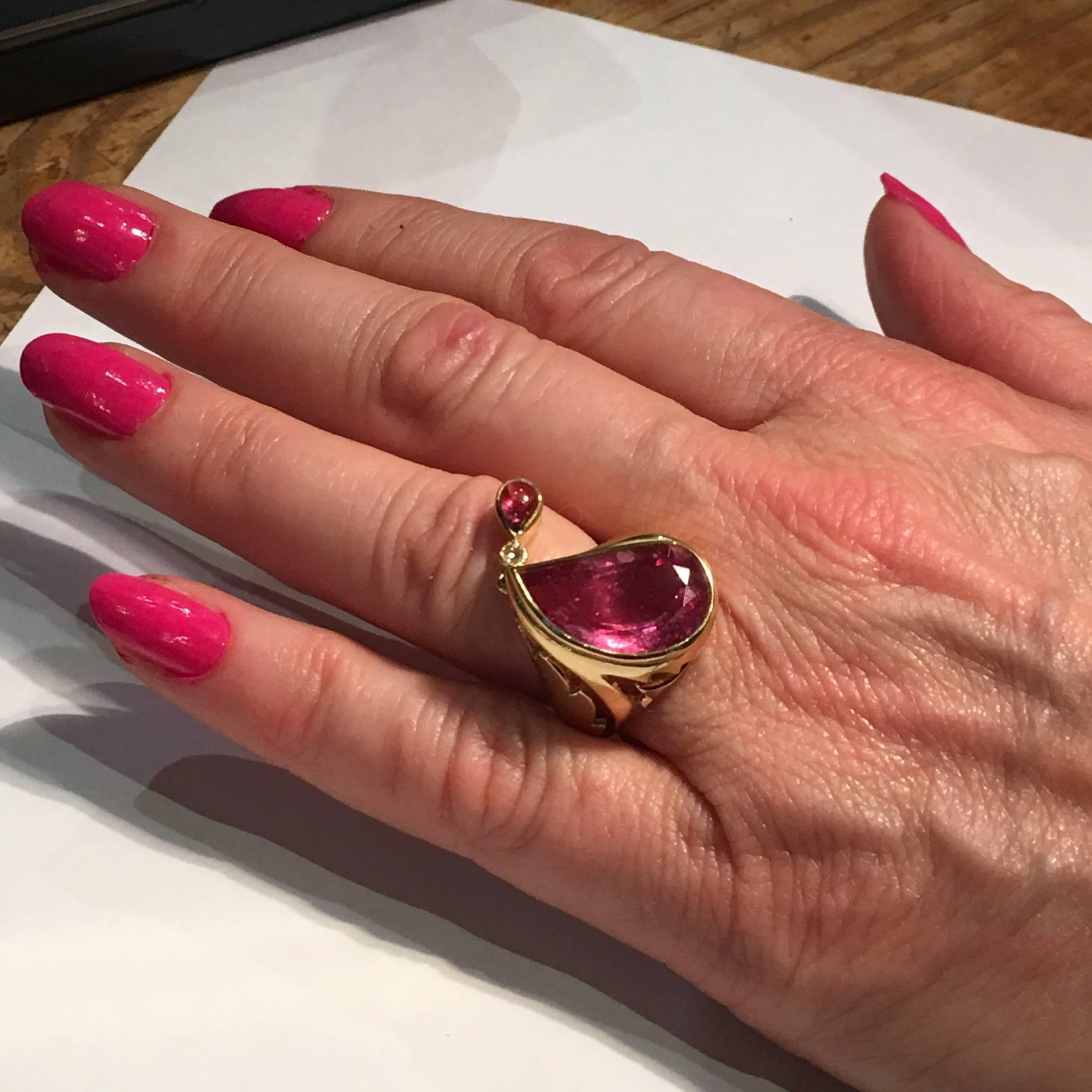 Contemporary Annabel Eley Pink Tourmaline White Diamond 18 Karat Yellow Gold Cocktail Ring For Sale