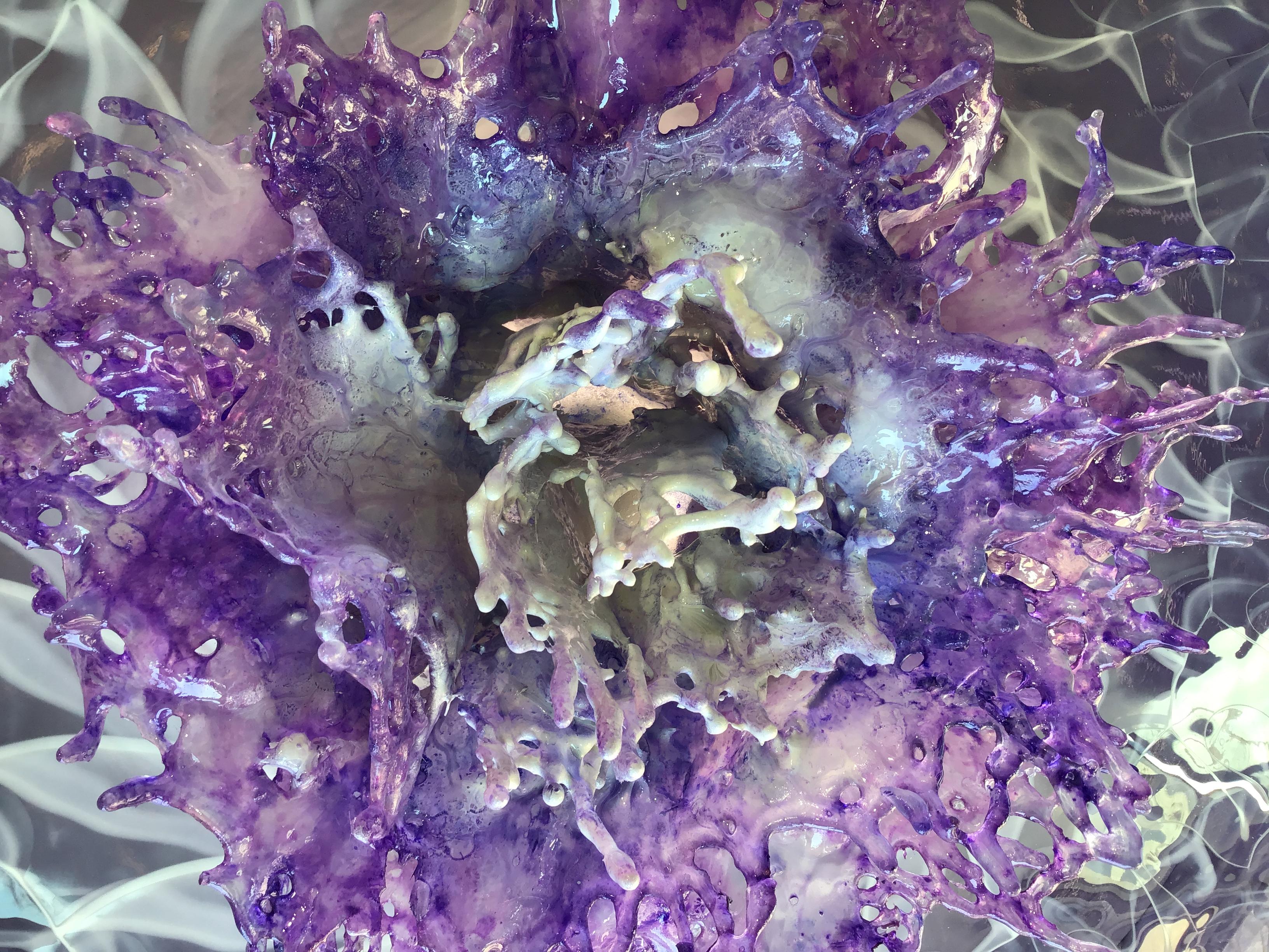 Violette Lotus-Lichtscheibe im Angebot 3
