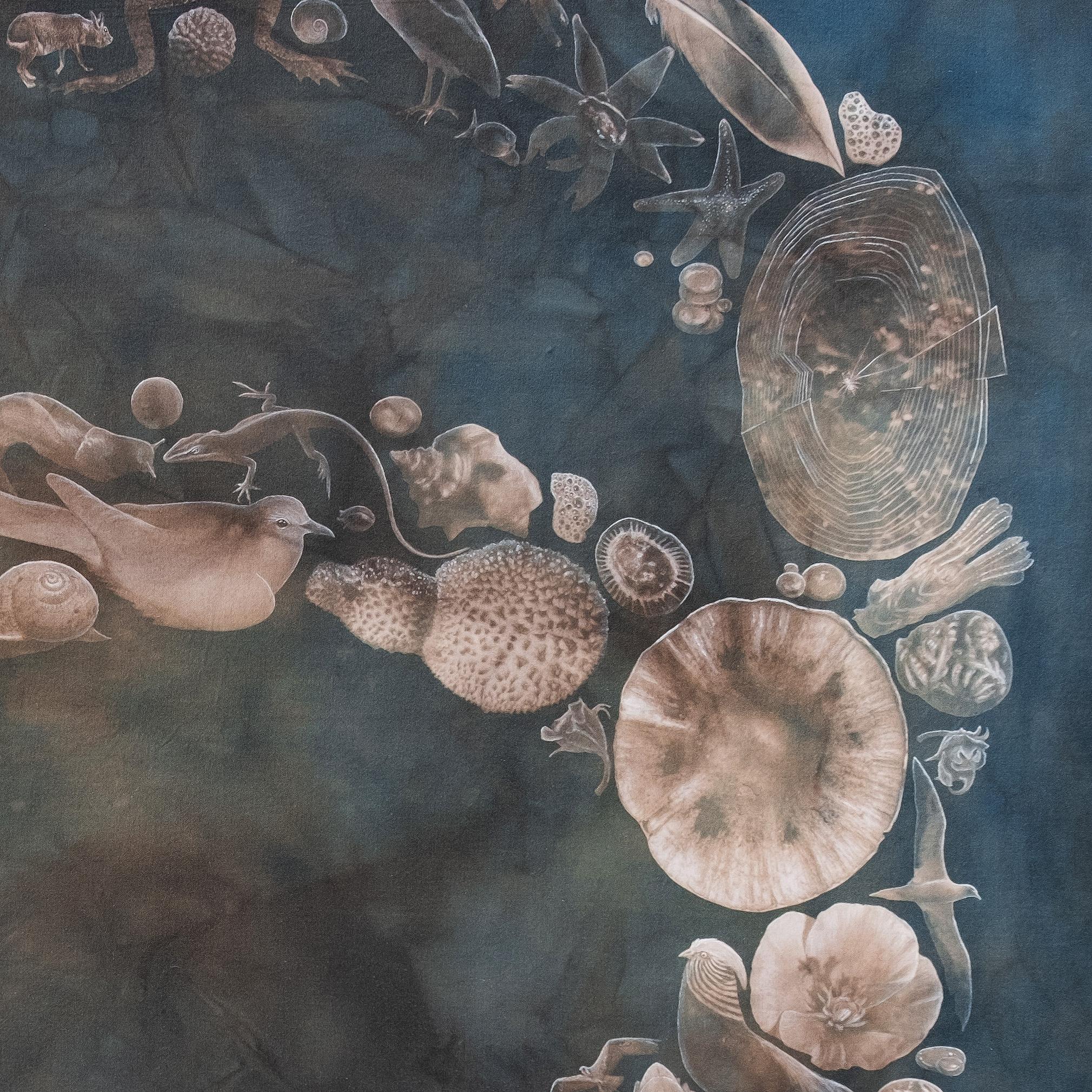 Ein Aquarell- und getönter Fotodruck in Zyanotypie, „Harmony“ – Photograph von Annalise Neil