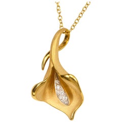 Annamaria Cammilli: 18 Karat Gold Halskette mit „Calla“-Anhänger mit Diamanten